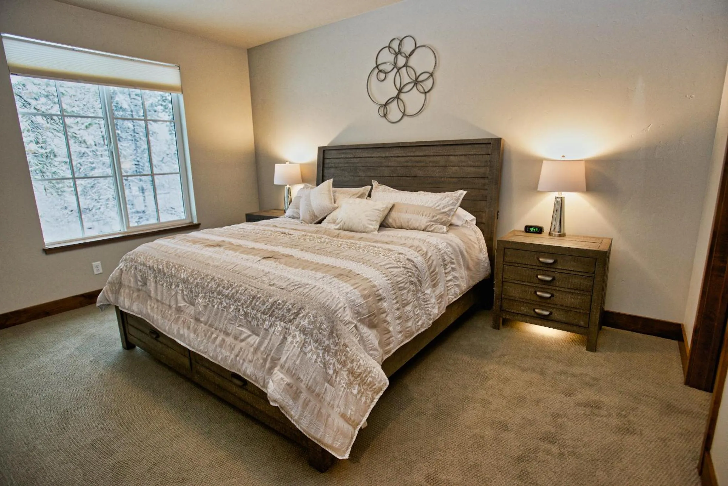 Bed in Silverpine Hideaway by Casago McCall - Donerightmanagement