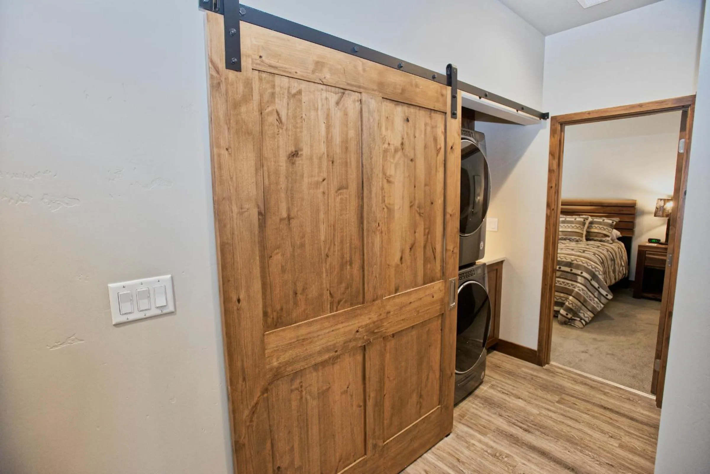 Bed in Silverpine Hideaway by Casago McCall - Donerightmanagement