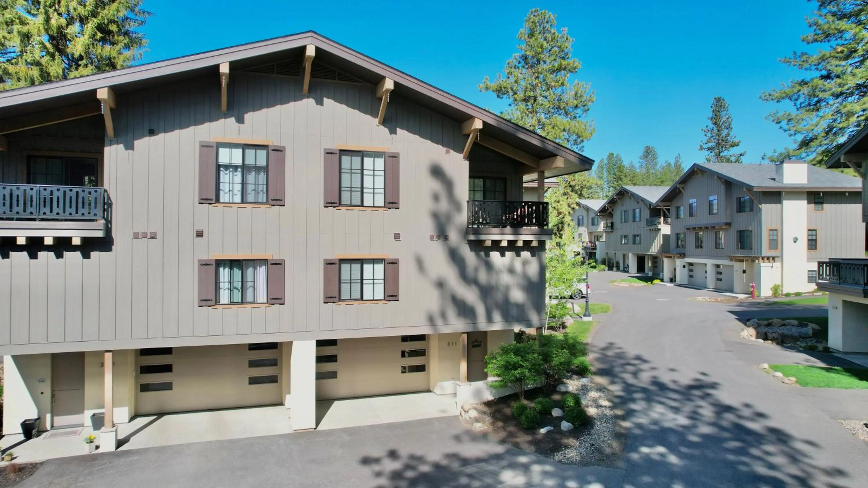 Silverpine Hideaway by Casago McCall - Donerightmanagement