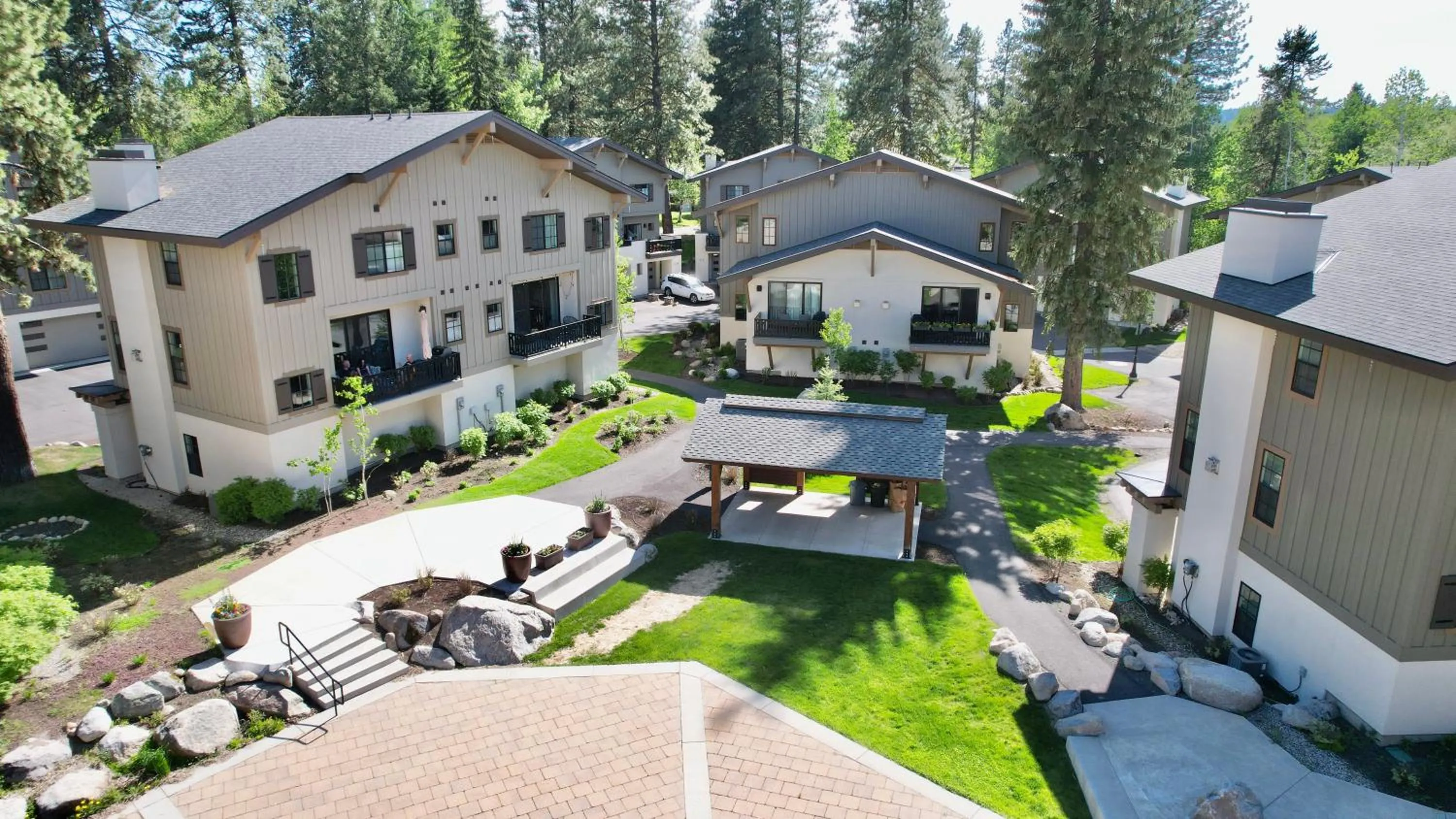 Silverpine Hideaway by Casago McCall - Donerightmanagement