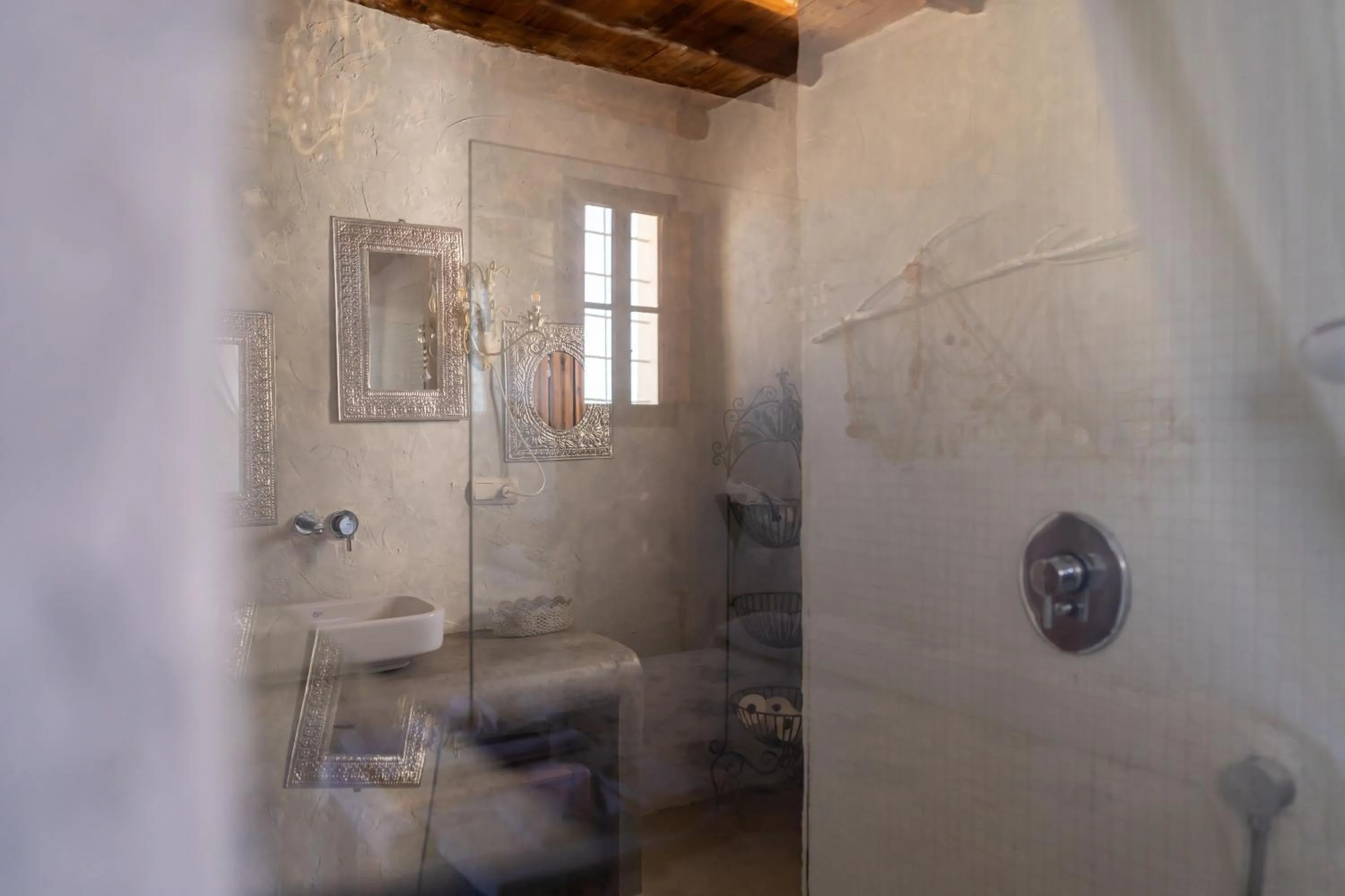 Bathroom in LAS MARIPOSAS