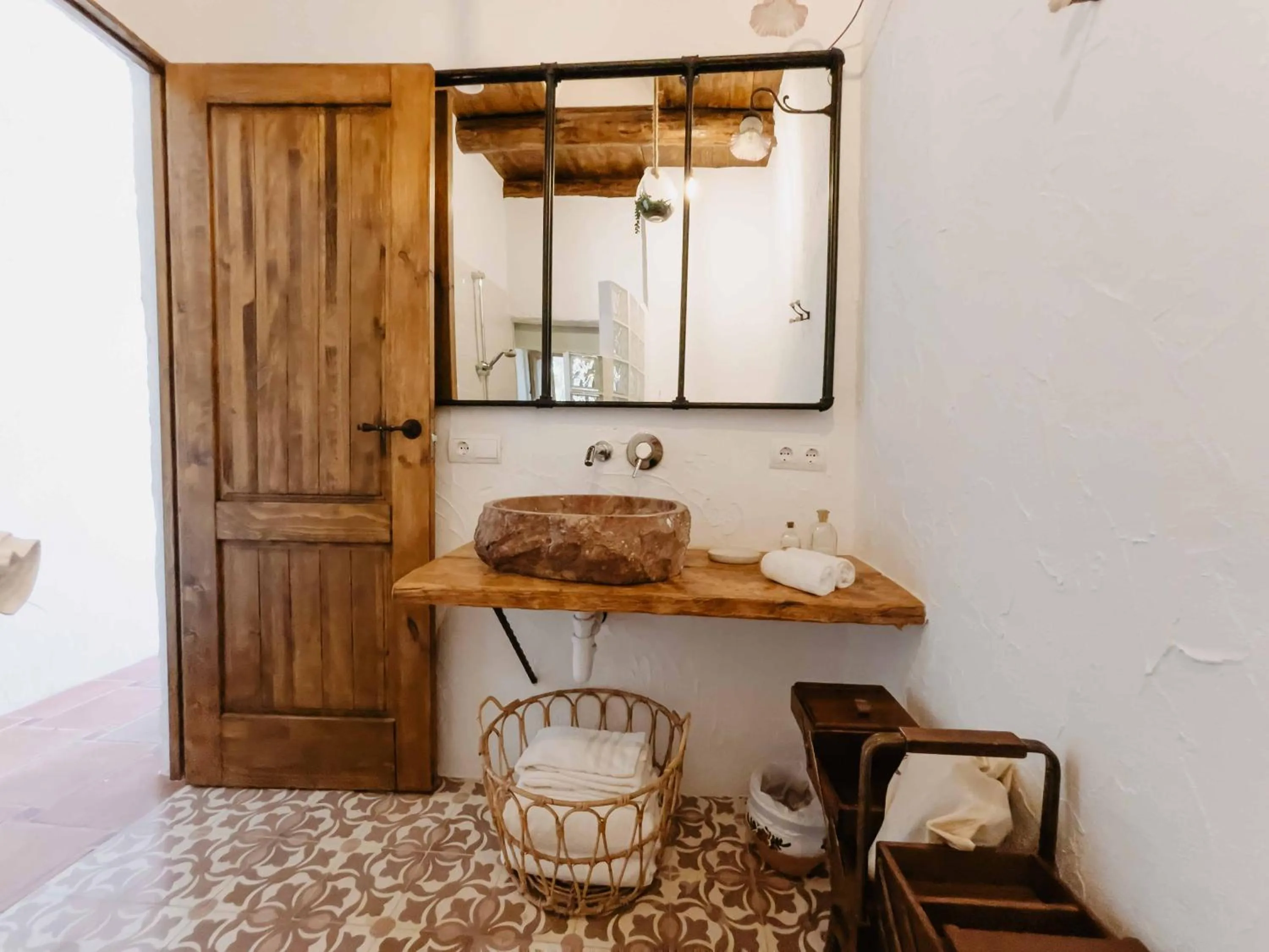 Bathroom in LAS MARIPOSAS