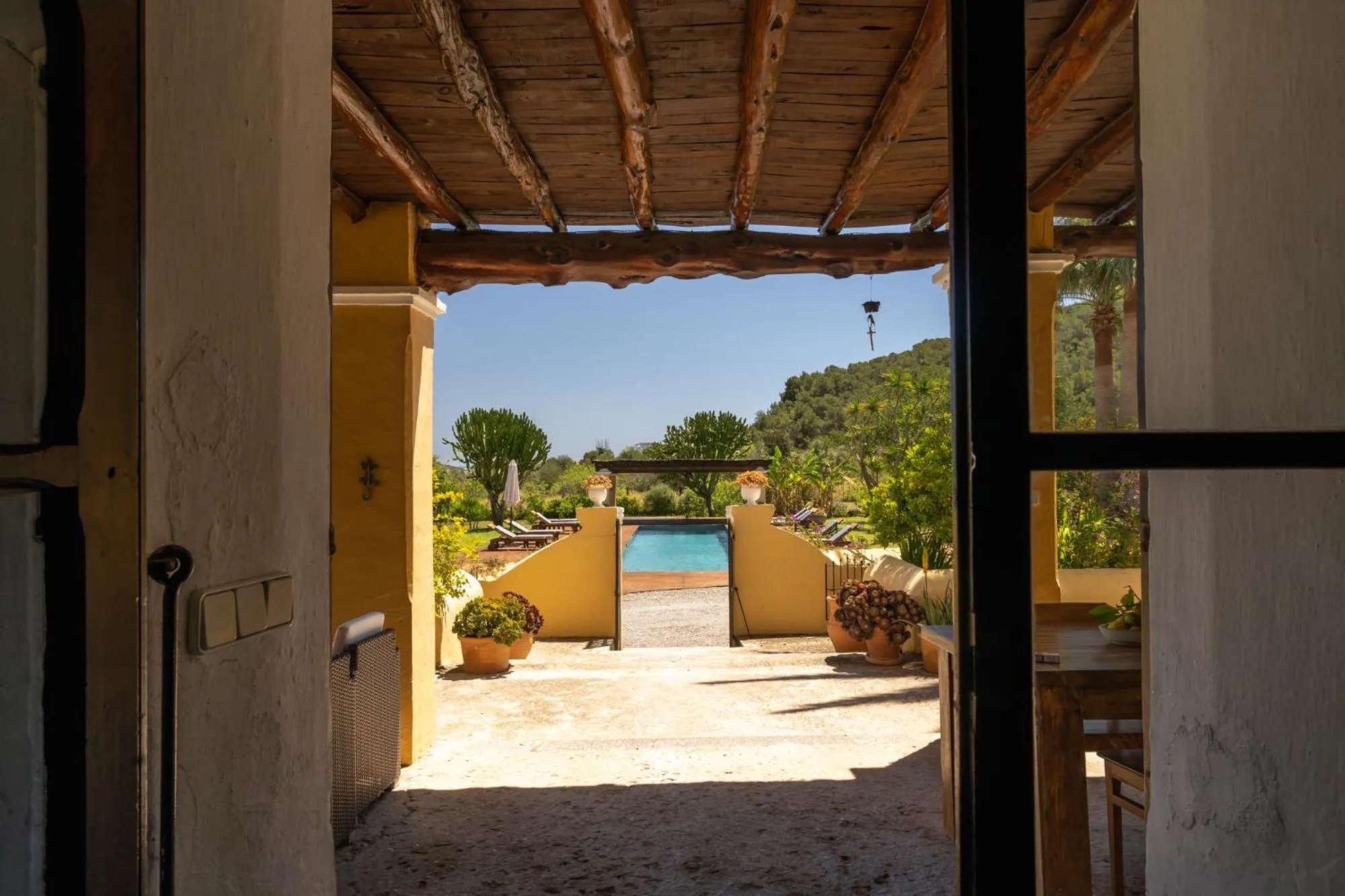 Property building in LAS MARIPOSAS