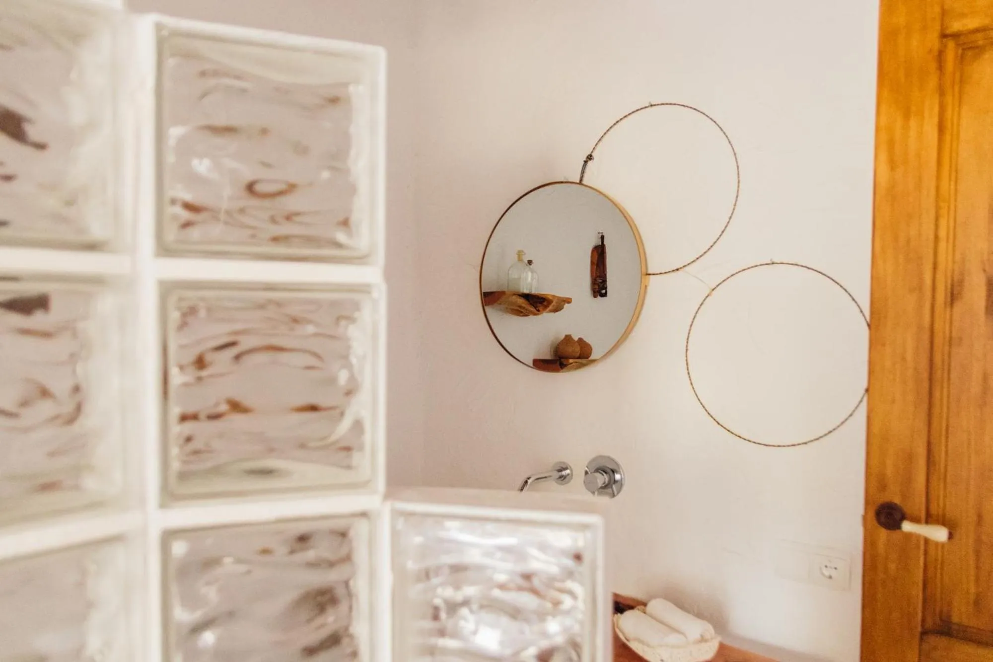 Bathroom in LAS MARIPOSAS