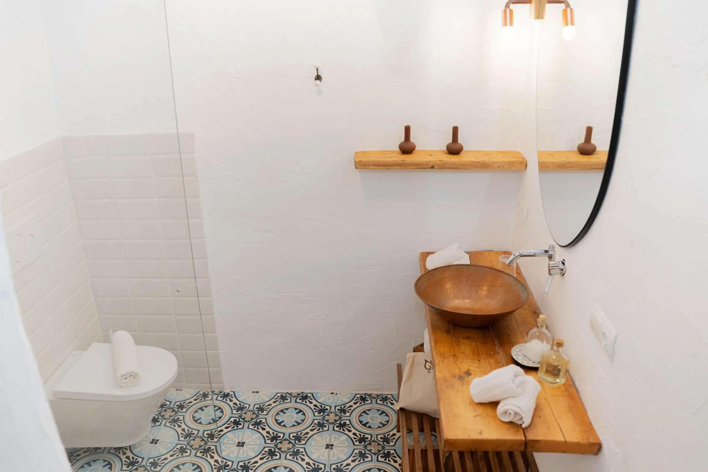 Bathroom in LAS MARIPOSAS