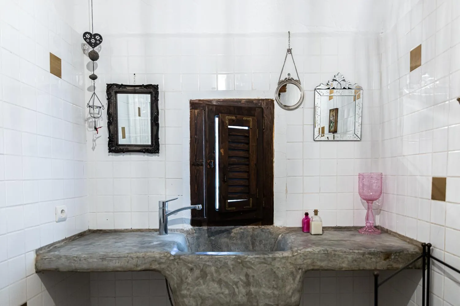 Bathroom in LAS MARIPOSAS