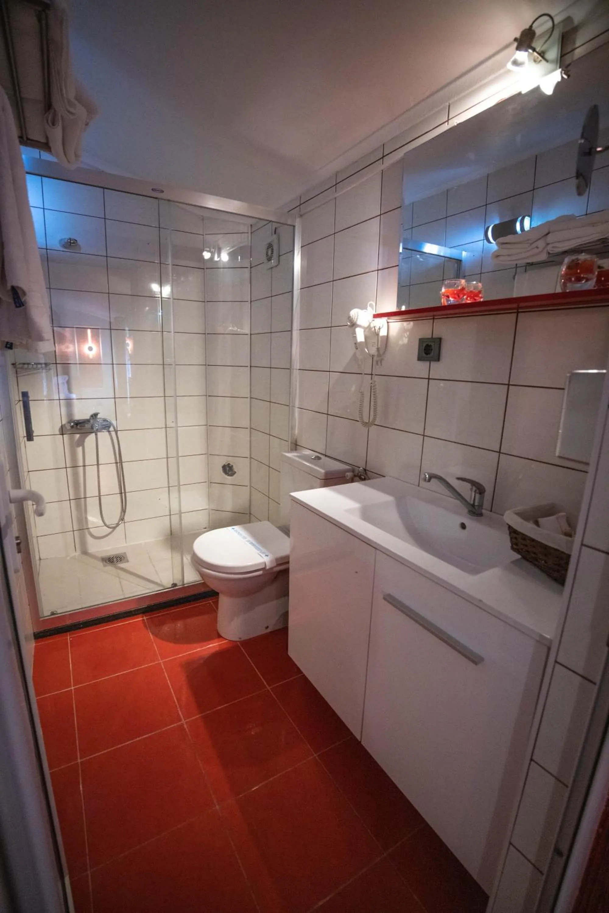 Shower in Hotel Pamela Concept