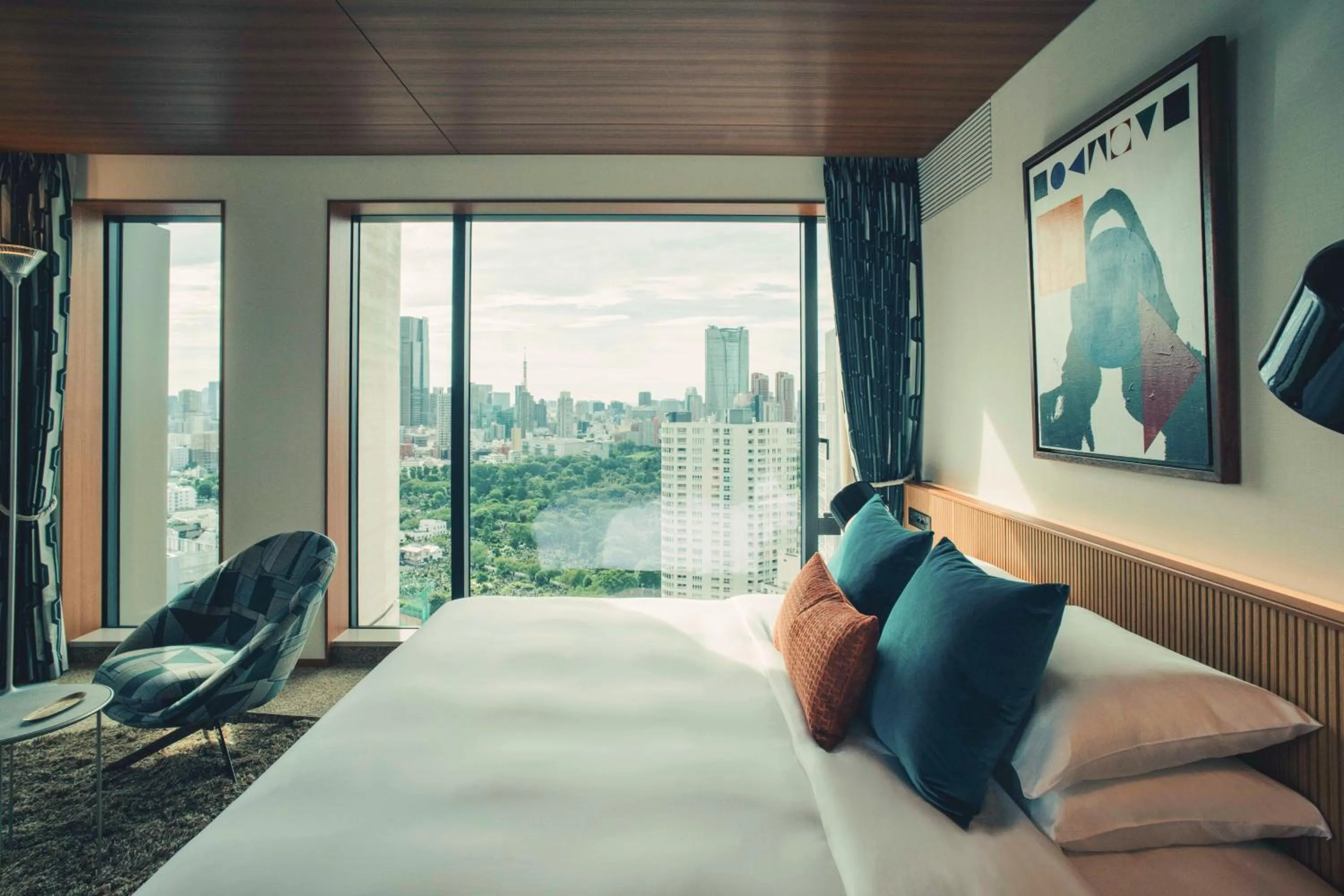 Bed in THE AOYAMA GRAND HOTEL