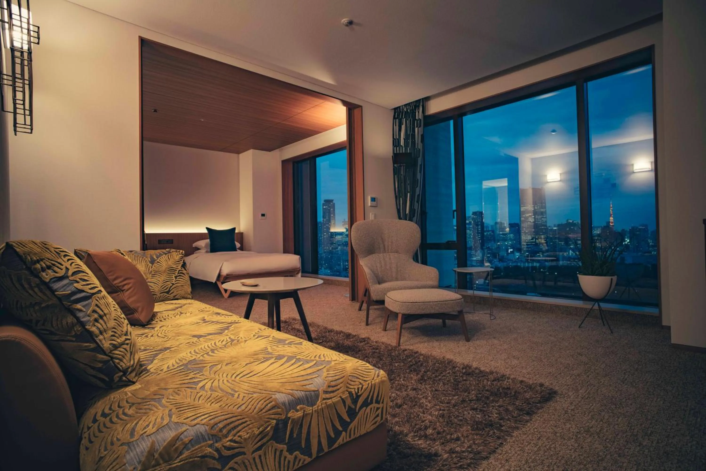 Photo of the whole room, Bed in THE AOYAMA GRAND HOTEL