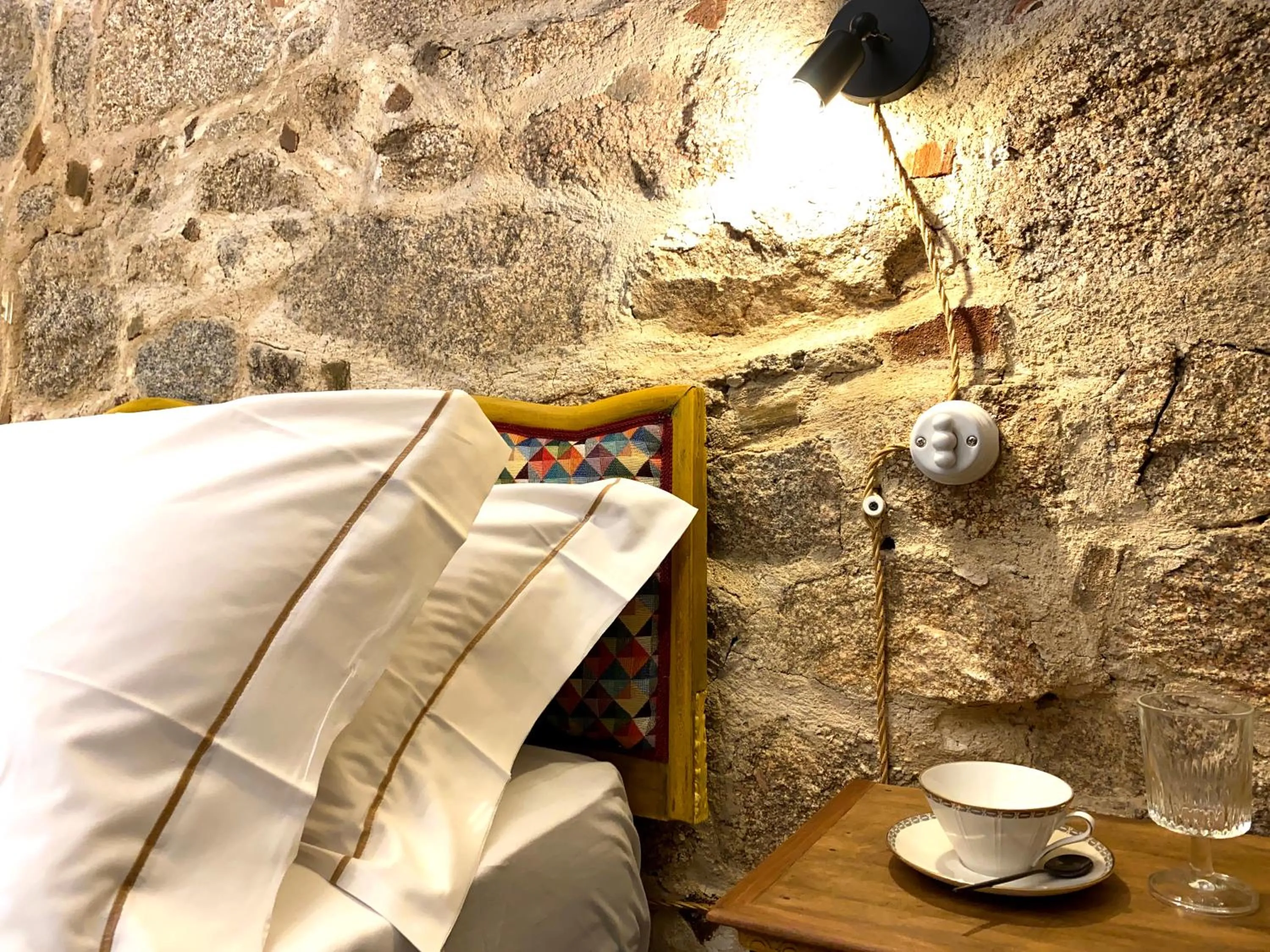 Decorative detail, Bed in Canduleri