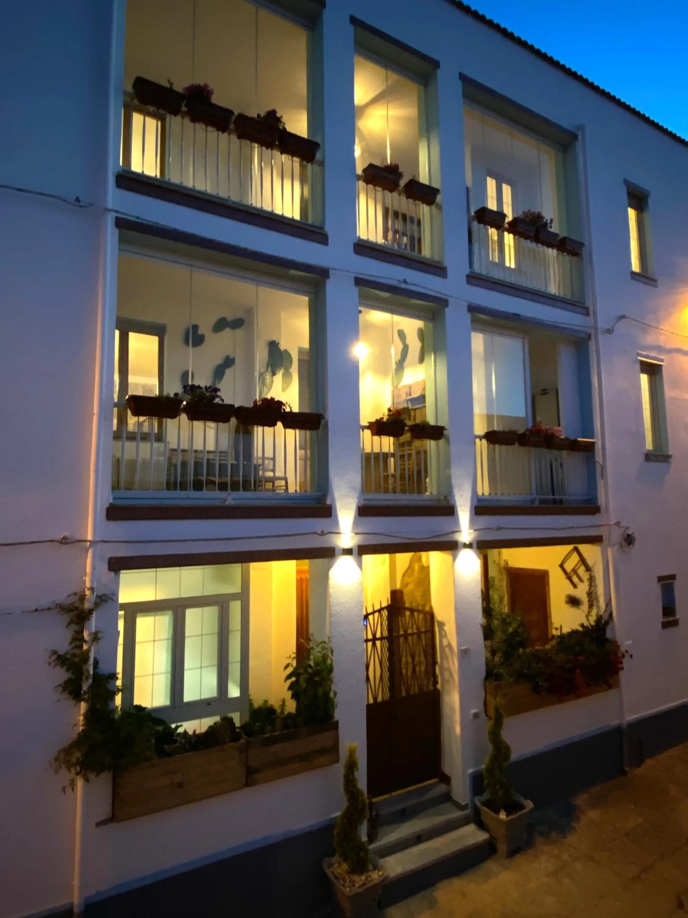 Property building in Canduleri