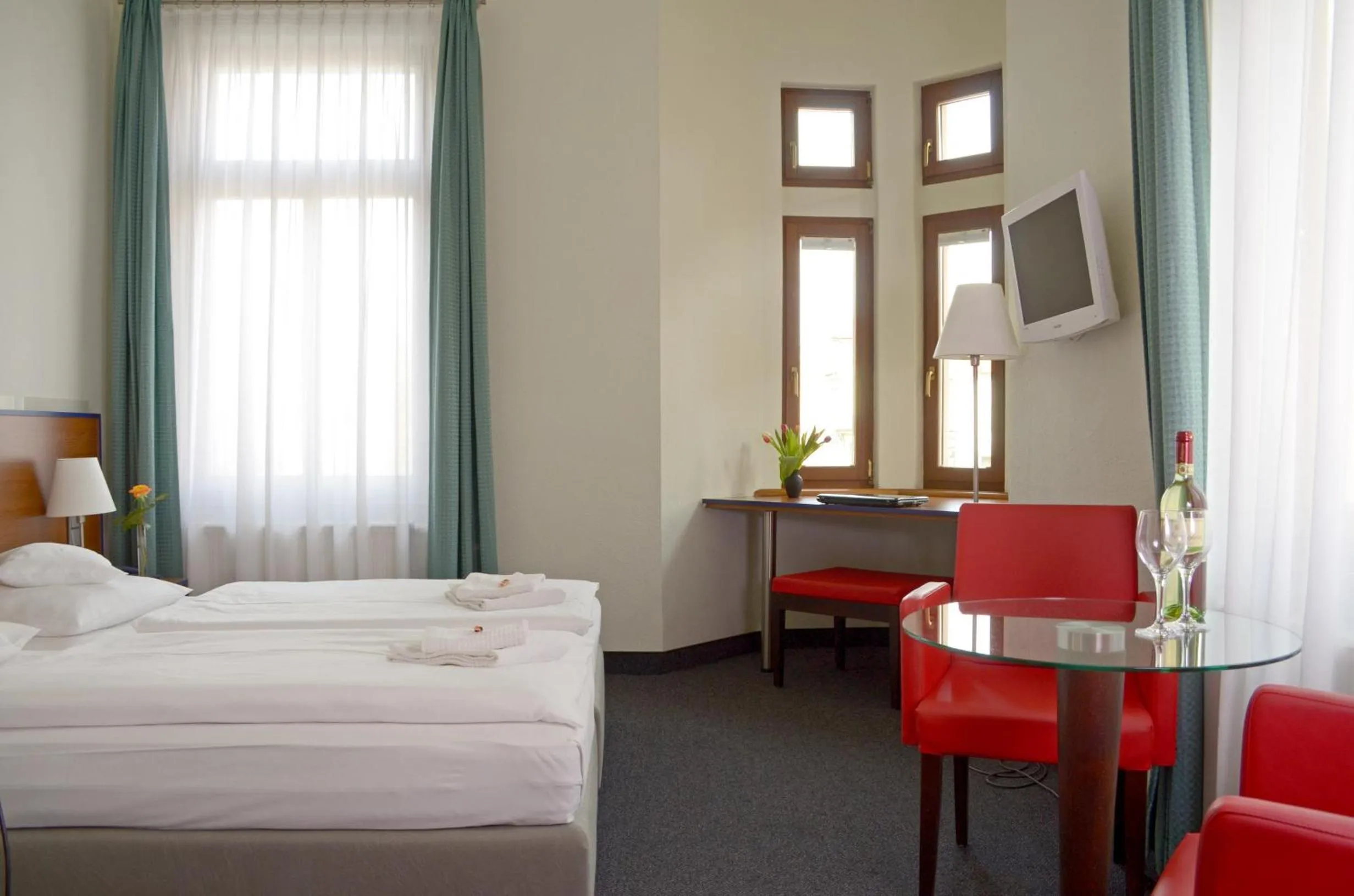 Bed in Hotel & Apartments Fürstenhof am Bauhaus