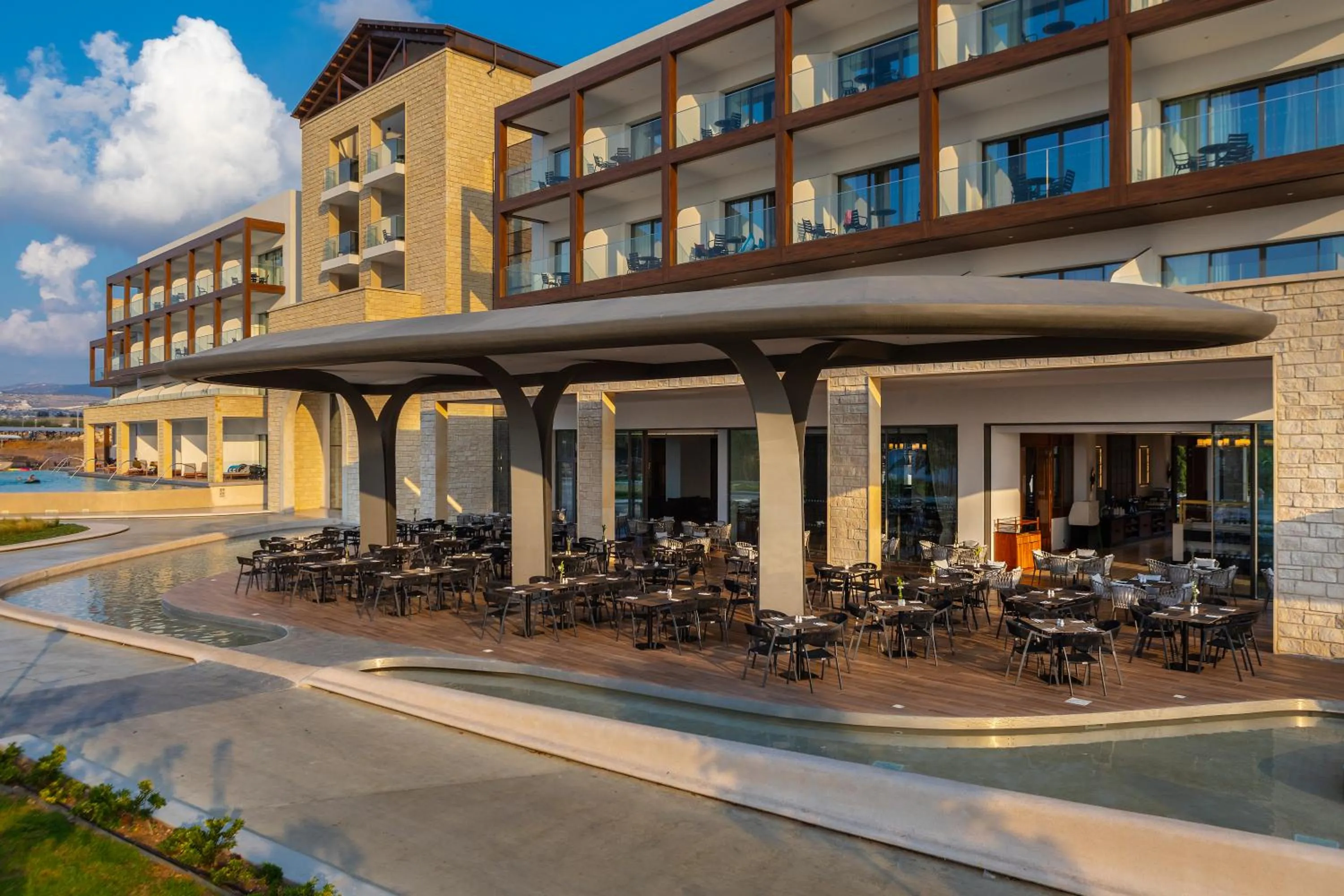 Restaurant/places to eat in Aliathon Ionian