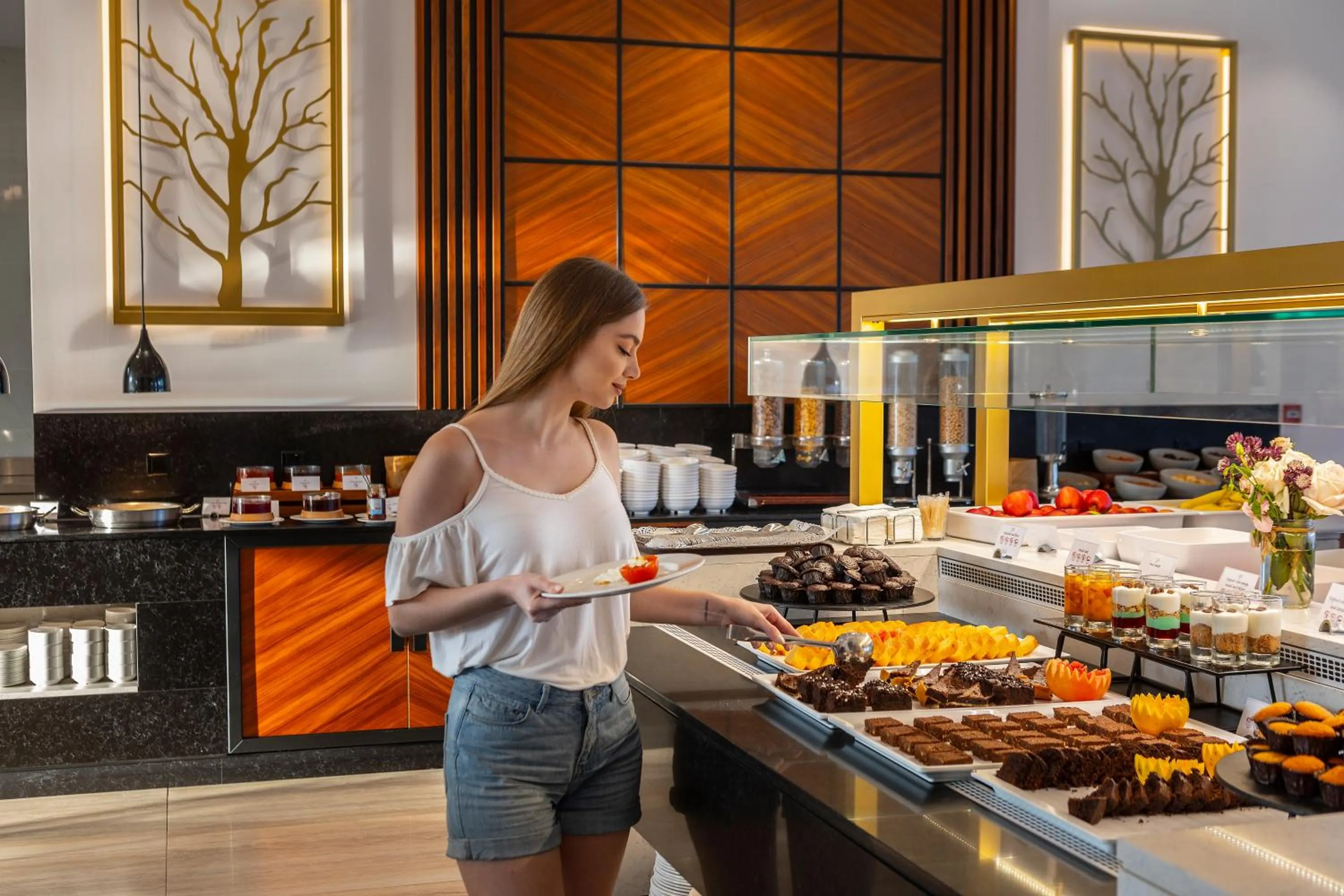 Restaurant/places to eat in Aliathon Ionian