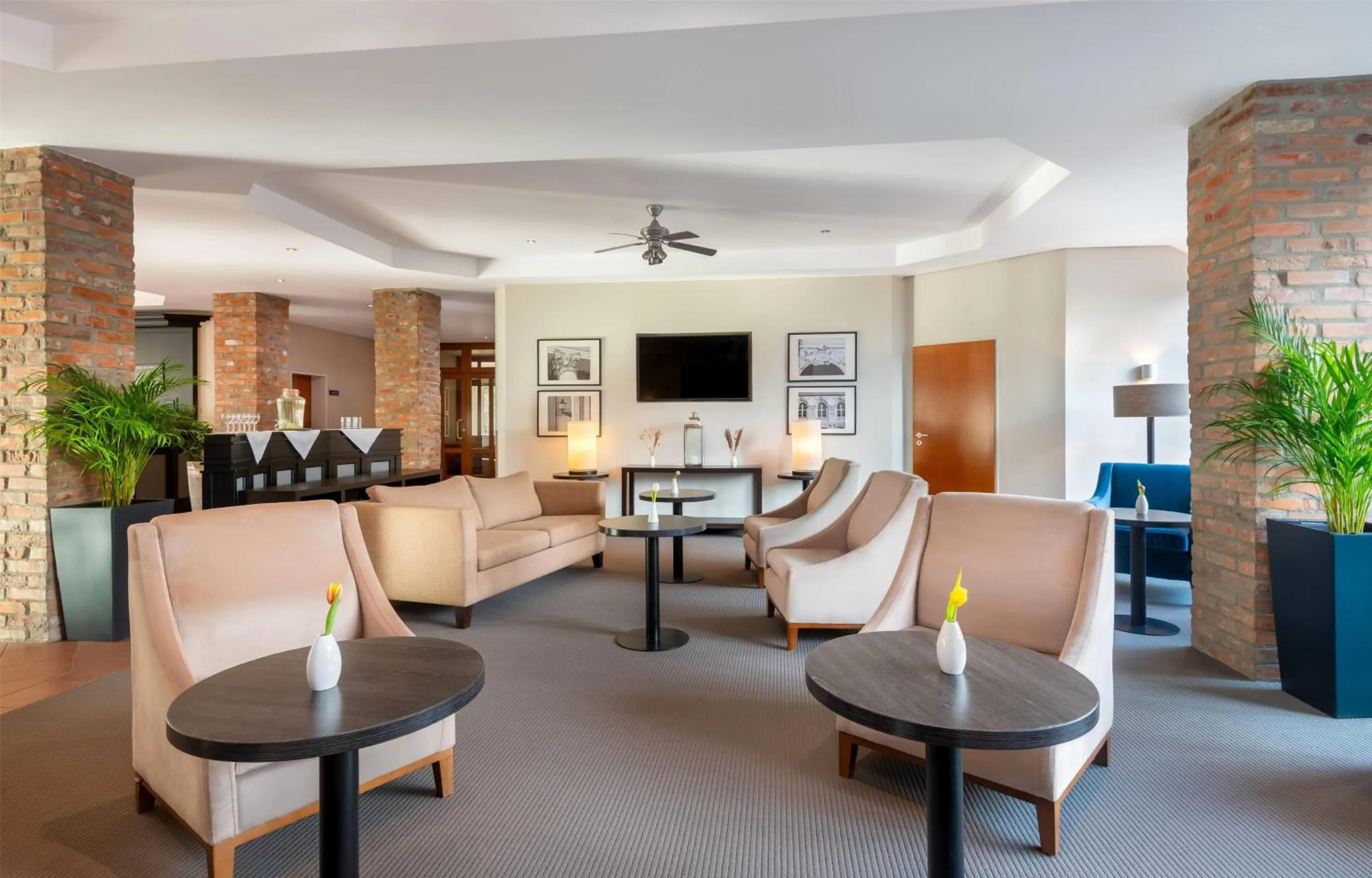 Lobby or reception in Wyndham Garden Potsdam