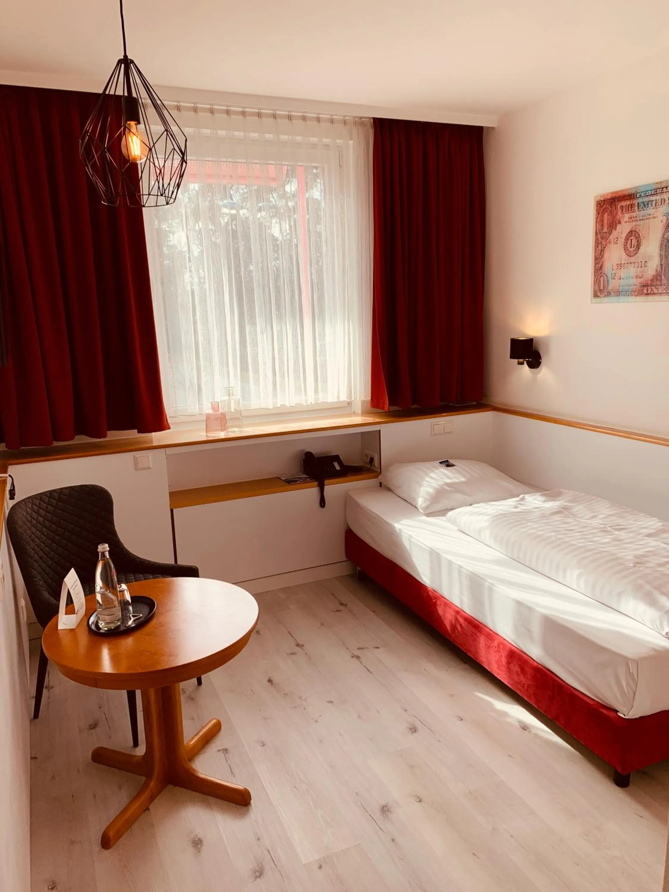 Single Room in Hotel Motodrom