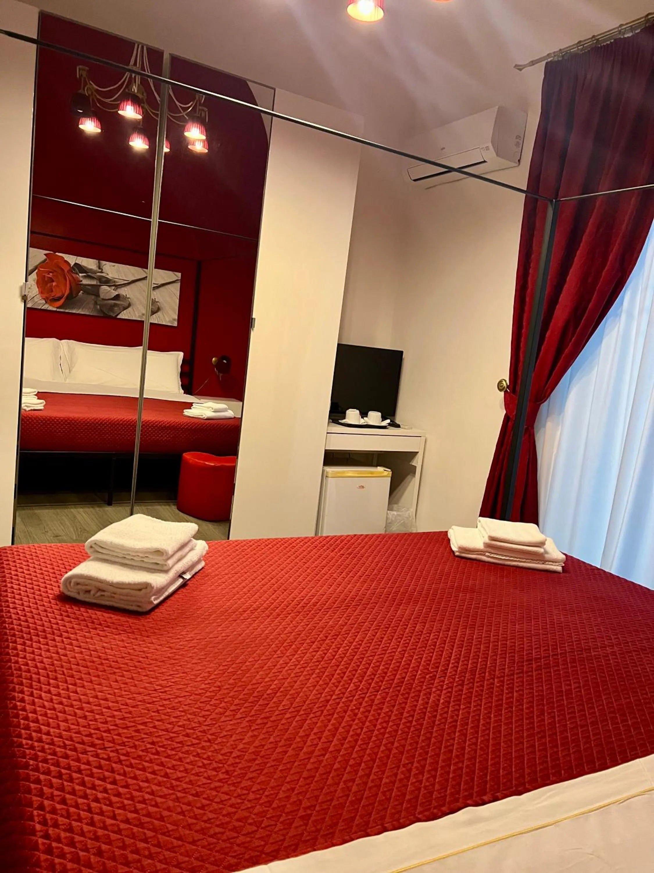 Photo of the whole room, Bed in Duca di Uzeda Bed and Breakfast