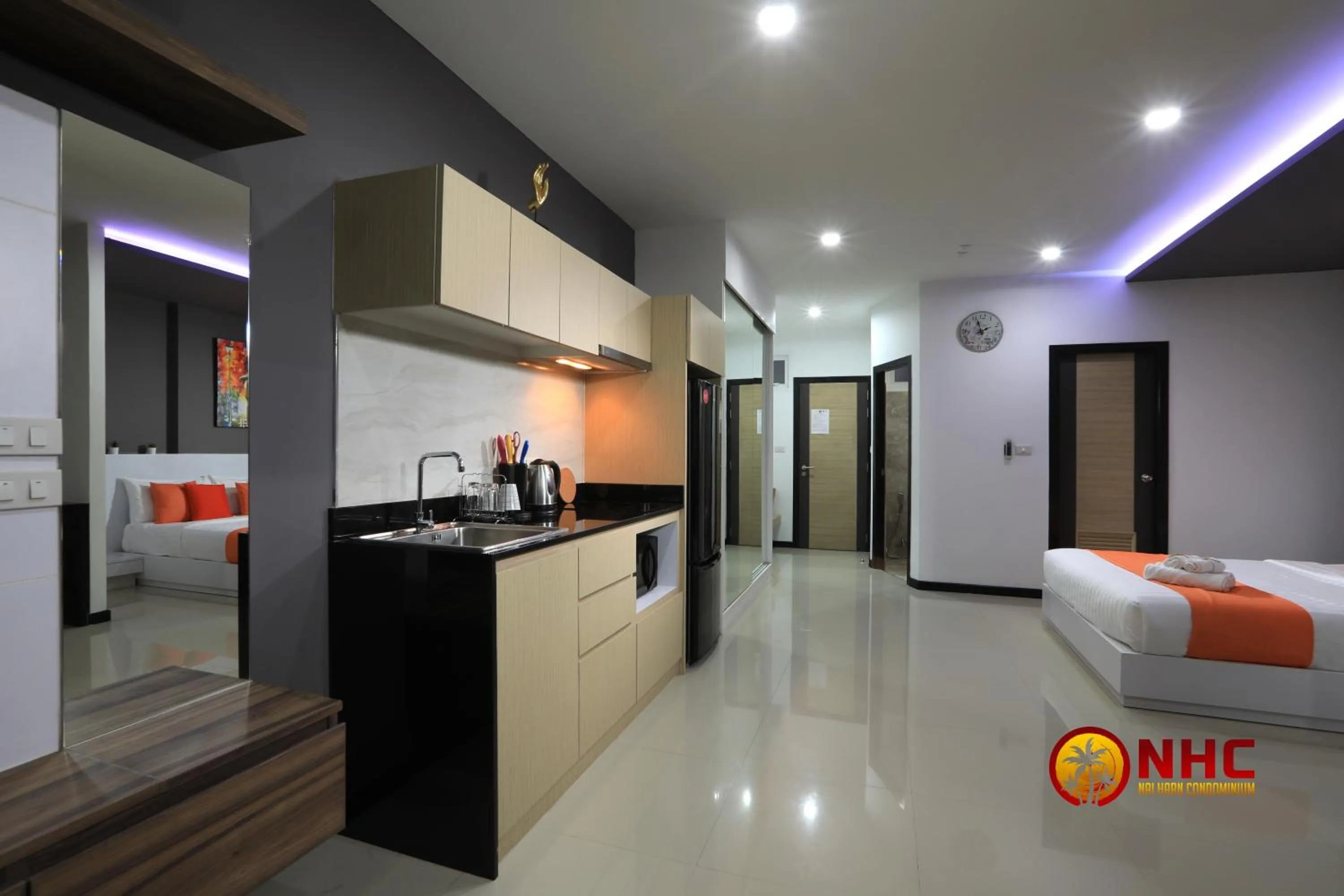 Kitchen or kitchenette, Bed in Nai Harn Condominium