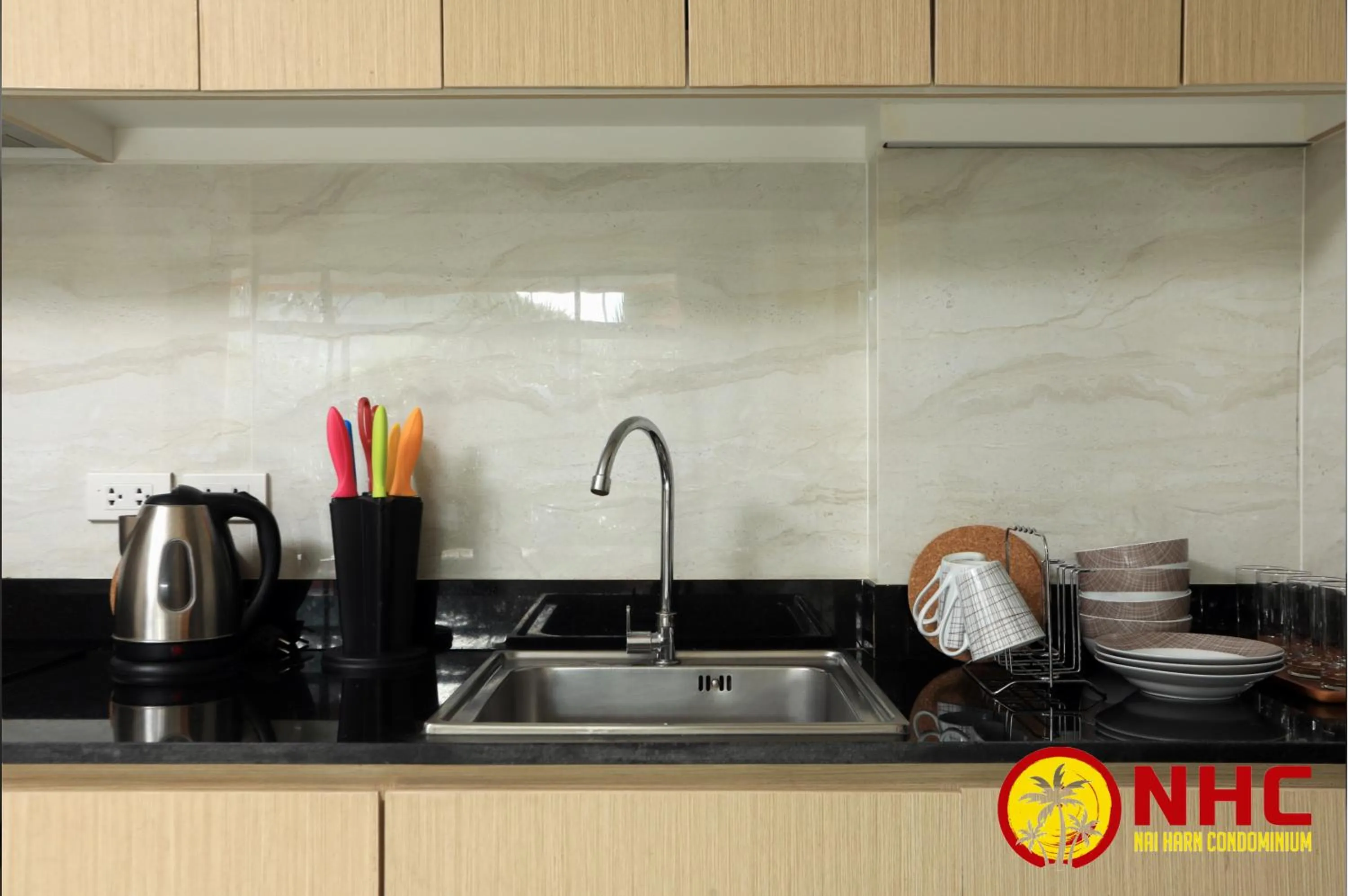 Coffee/tea facilities in Nai Harn Condominium