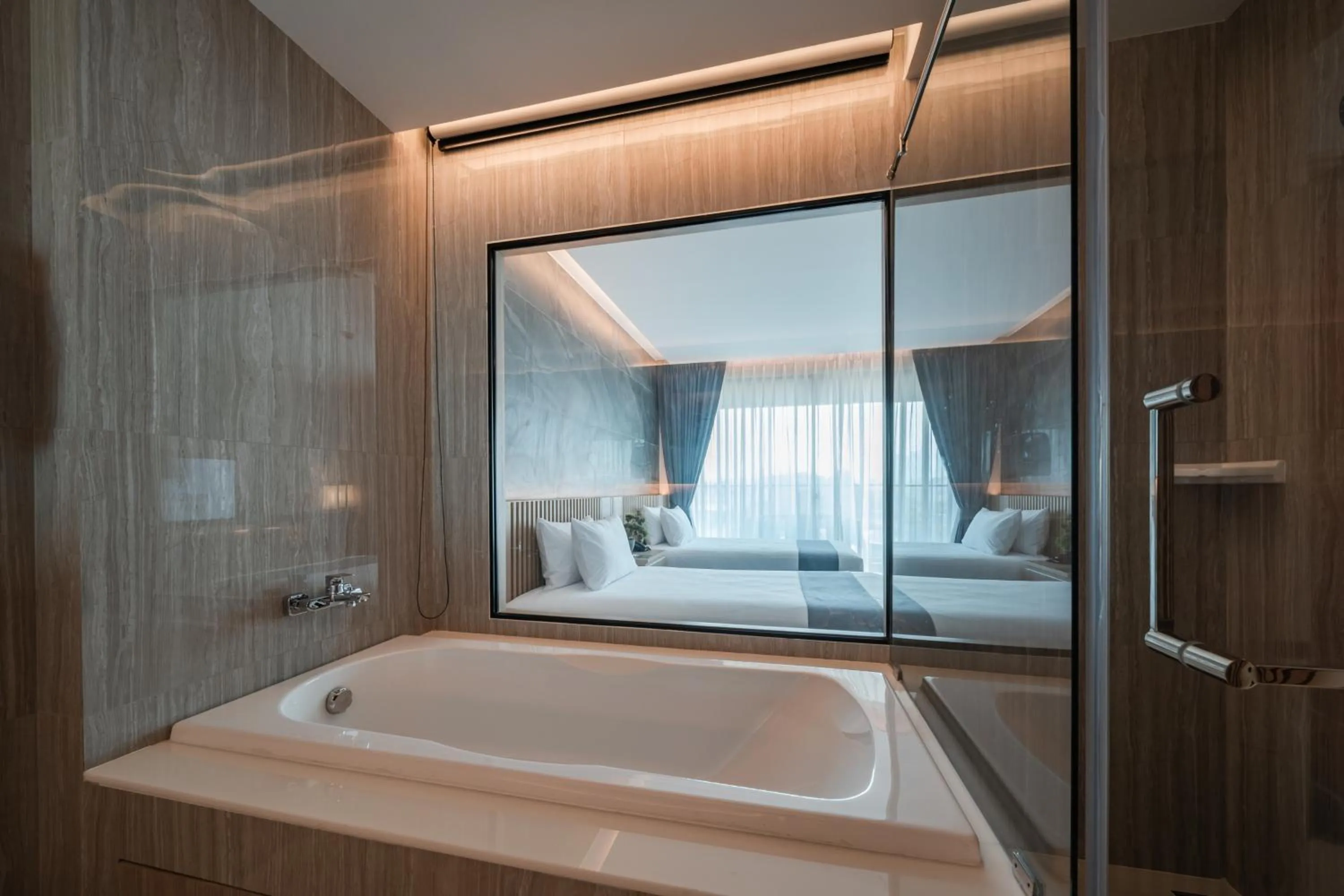 Bath, Bed in Mandarin Eastville, Pattaya - SHA Extra Plus