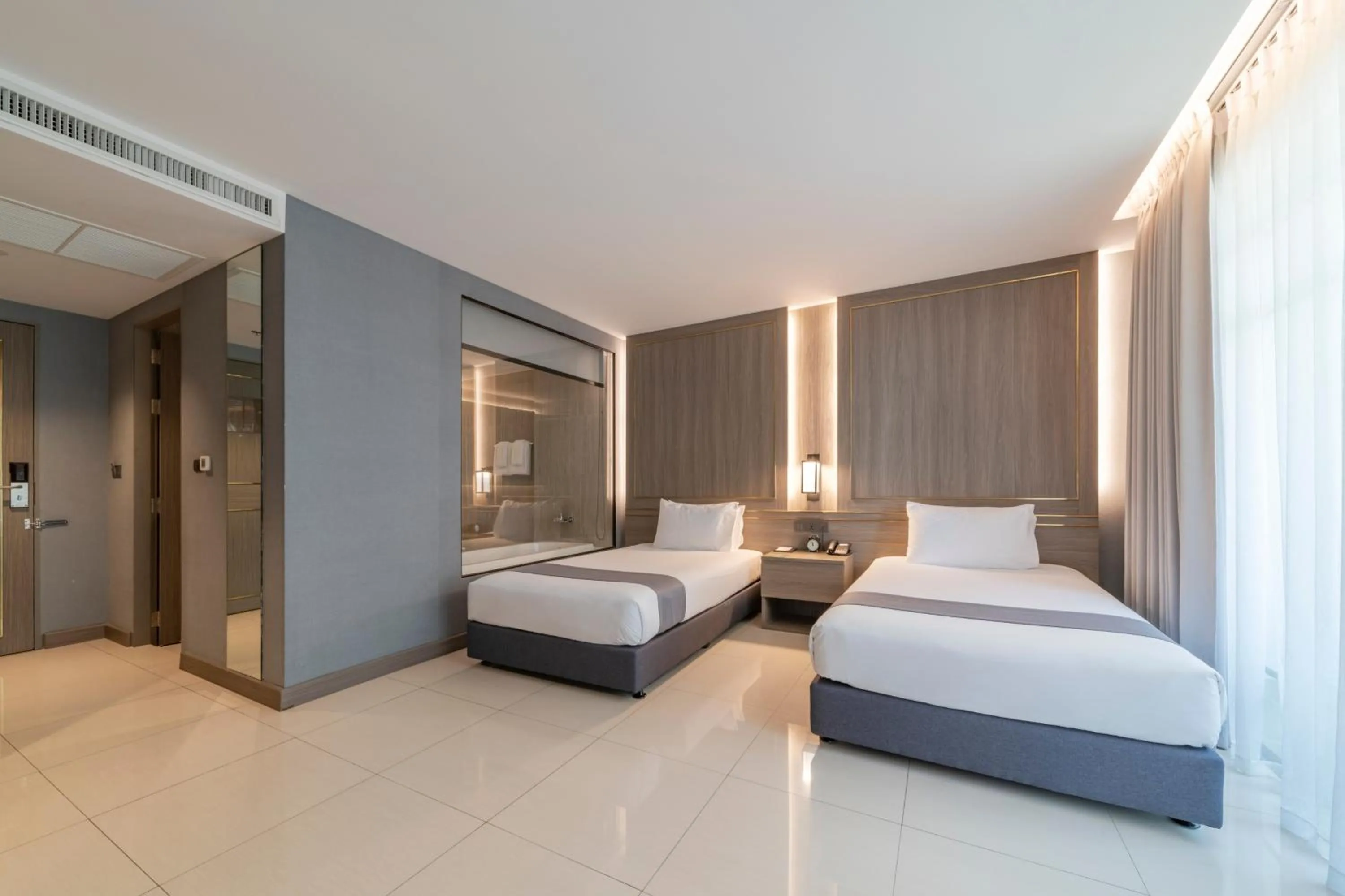 Bedroom, Bed in Mandarin Eastville, Pattaya - SHA Extra Plus