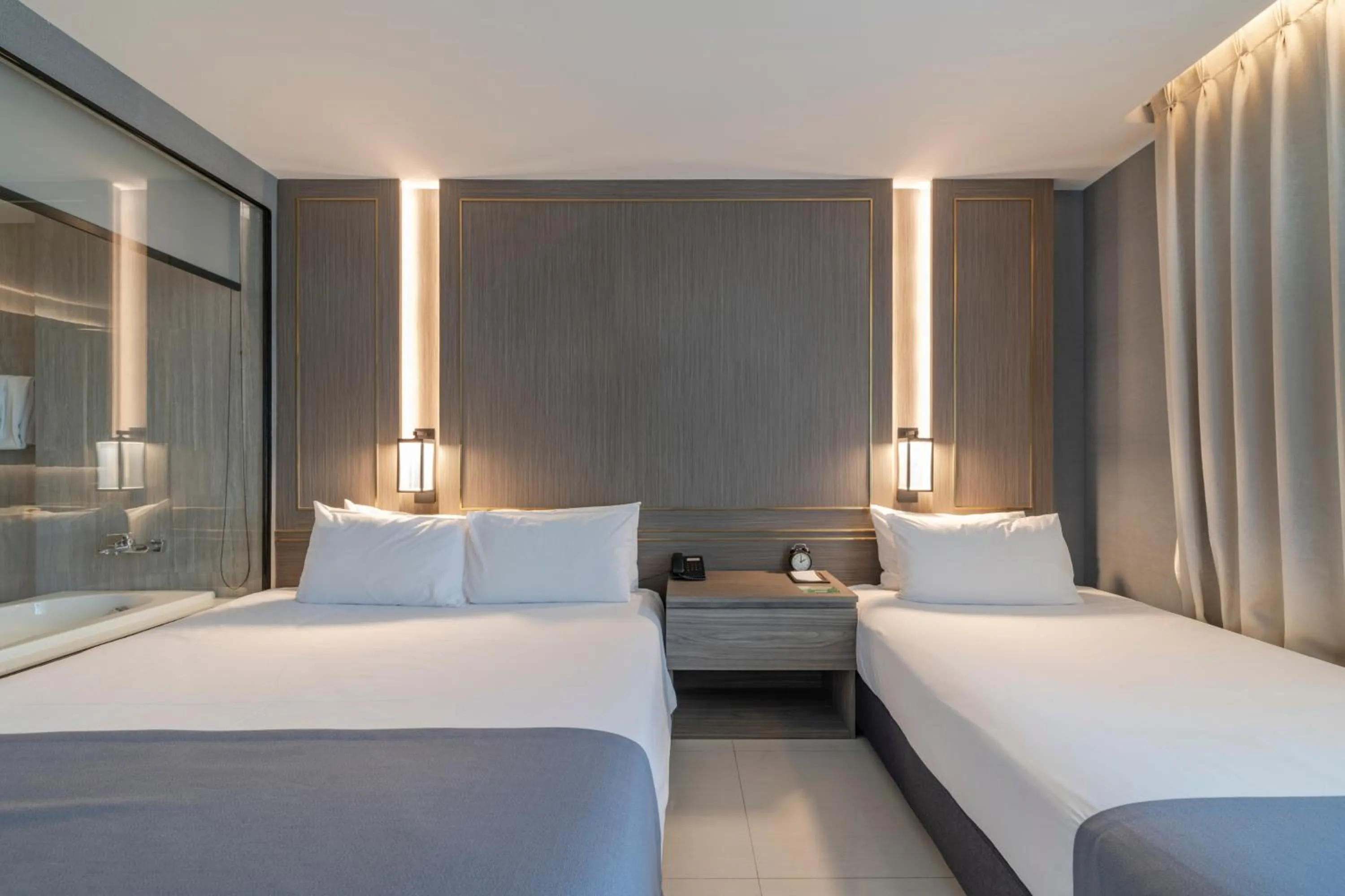 Bedroom, Bed in Mandarin Eastville, Pattaya - SHA Extra Plus