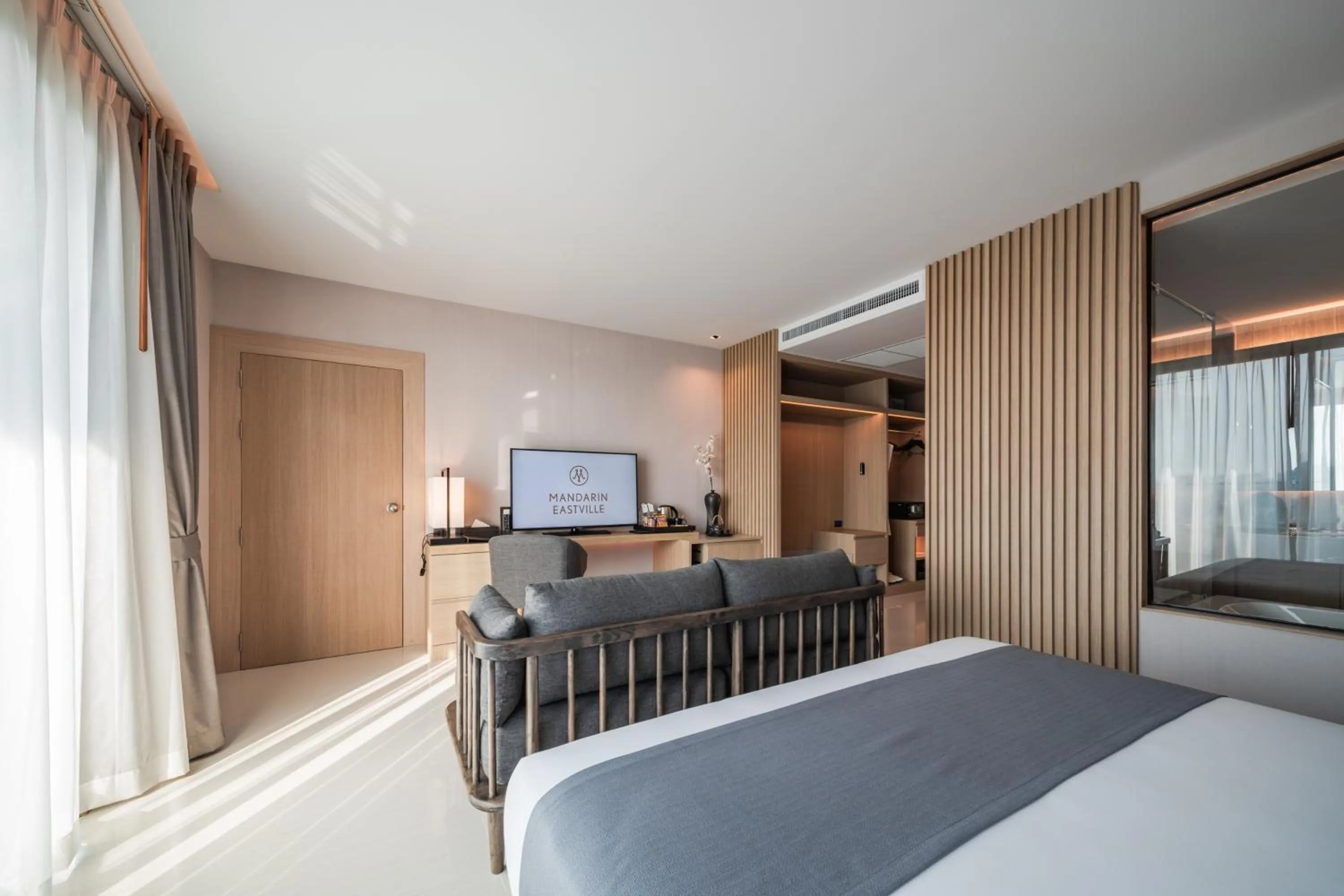 Bedroom, Bed in Mandarin Eastville, Pattaya - SHA Extra Plus