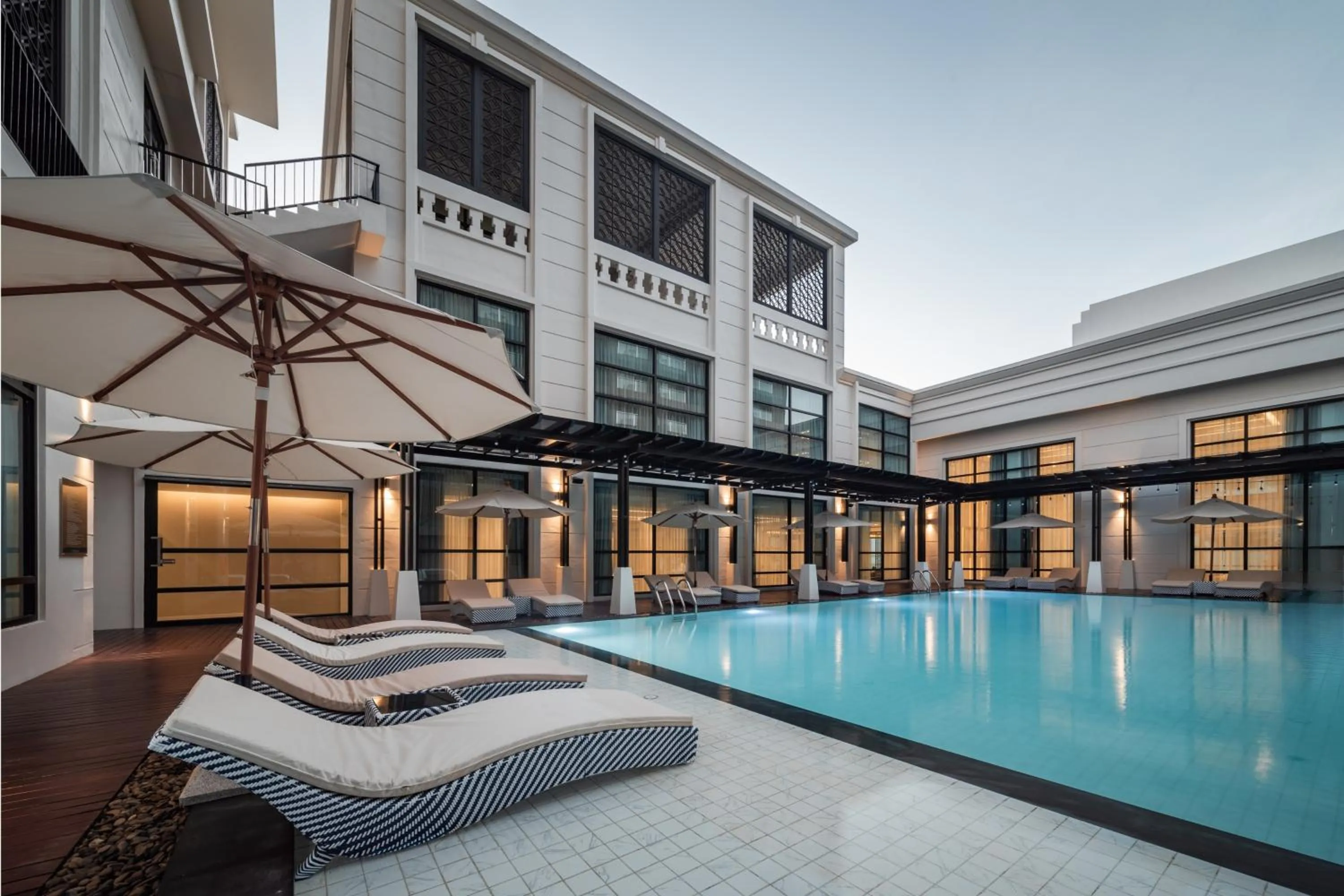 Swimming pool in Mandarin Eastville, Pattaya - SHA Extra Plus