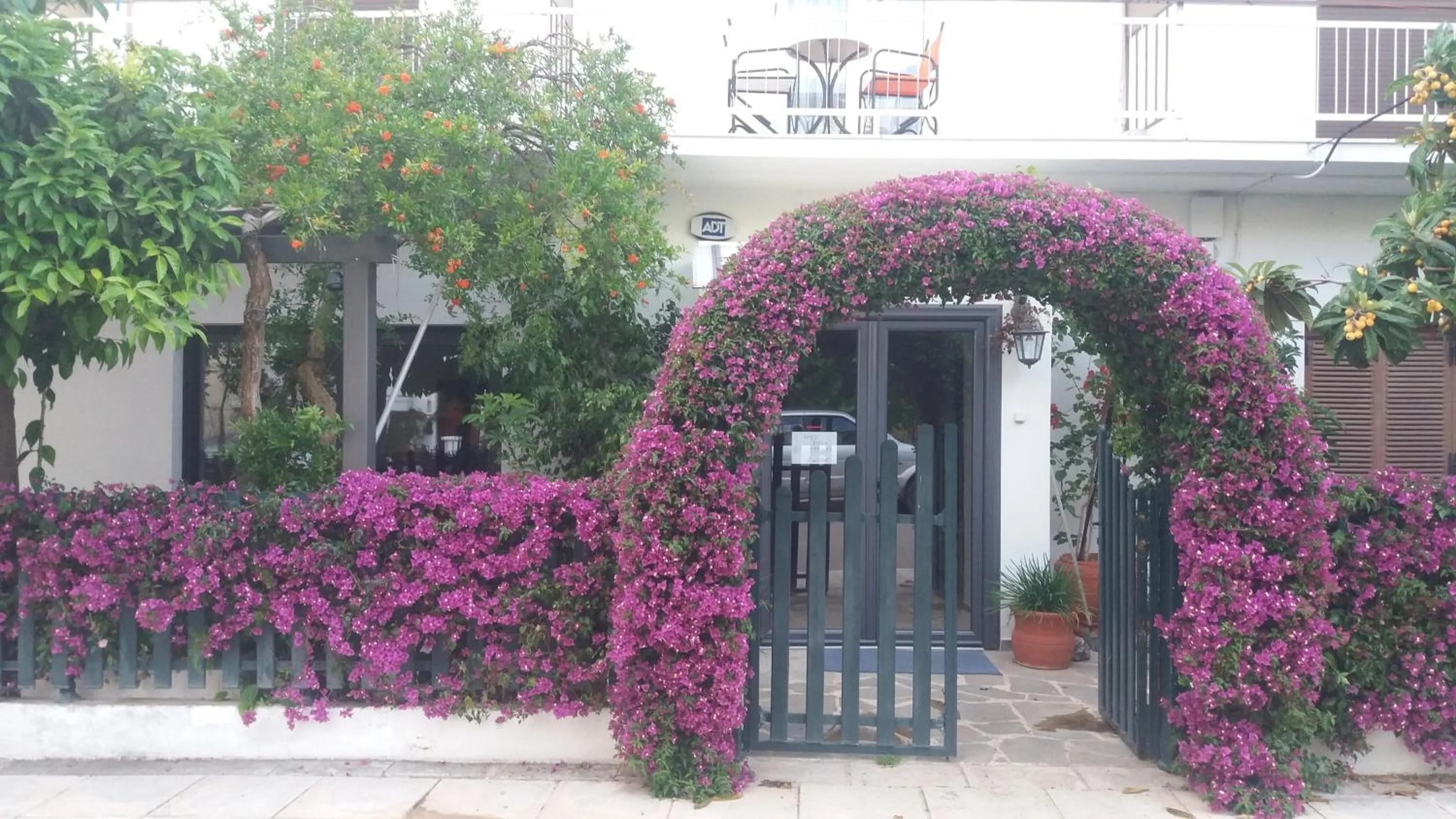 Facade/entrance in Hotel Ritsa