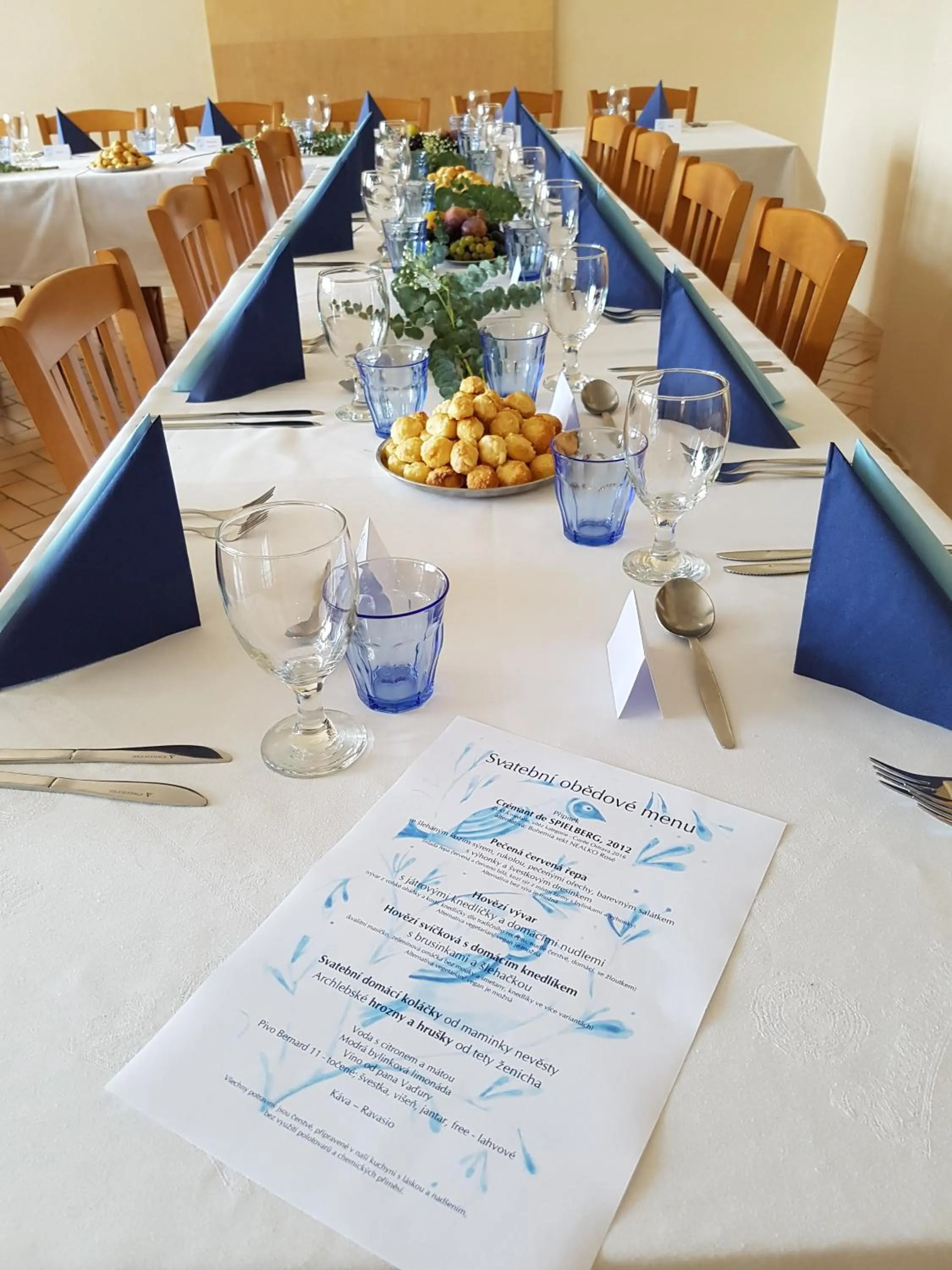 Restaurant/places to eat in Hotel Chytrov