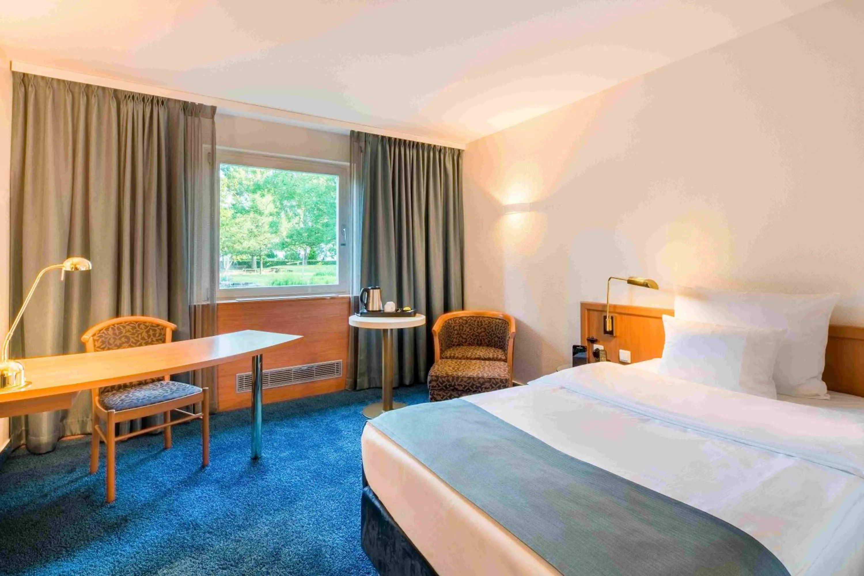 Bedroom, Bed in Best Western Plus Hotel Fellbach-Stuttgart
