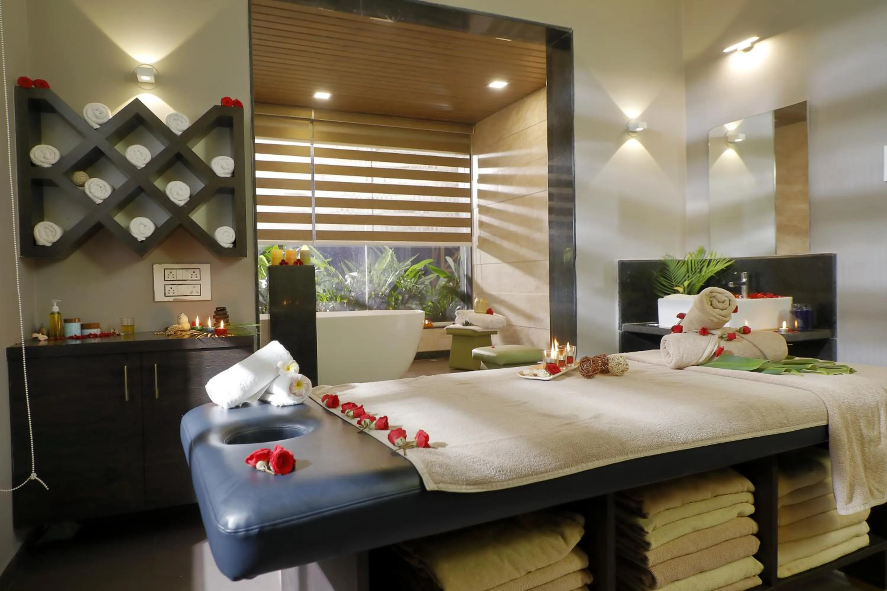 Spa and wellness centre/facilities, Bed in Whistling Woodzs Resort