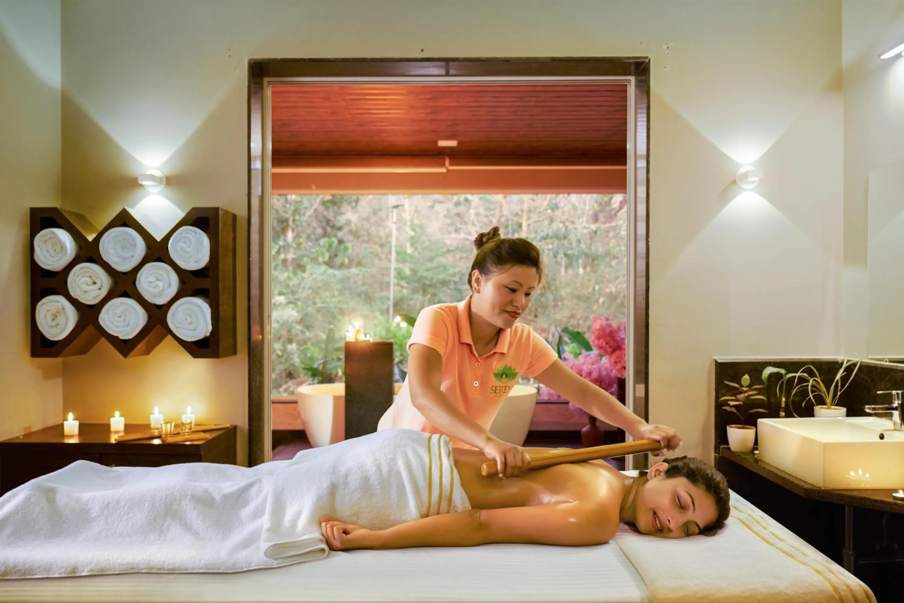 Massage in Whistling Woodzs Resort