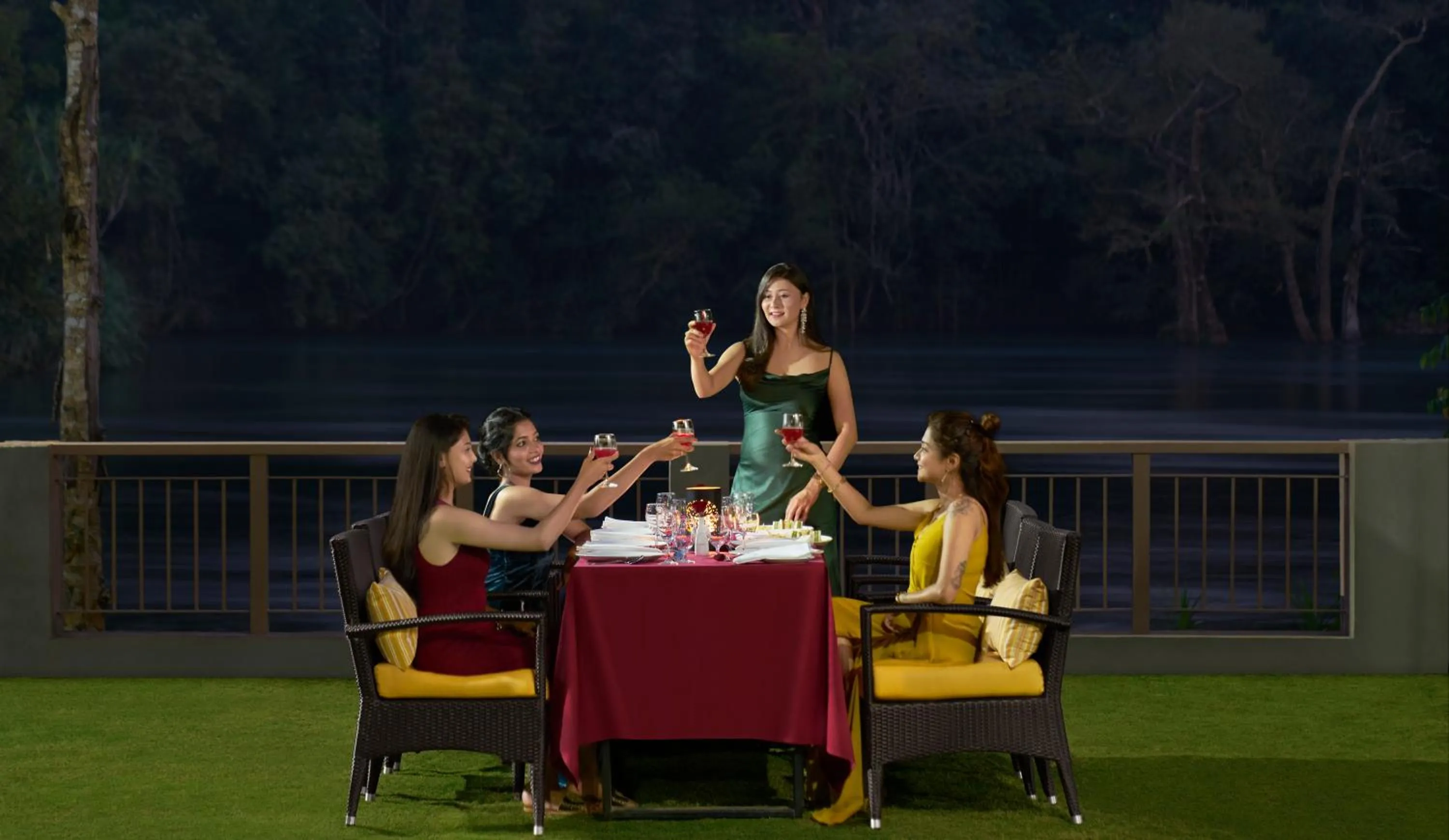 Night in Whistling Woodzs Resort