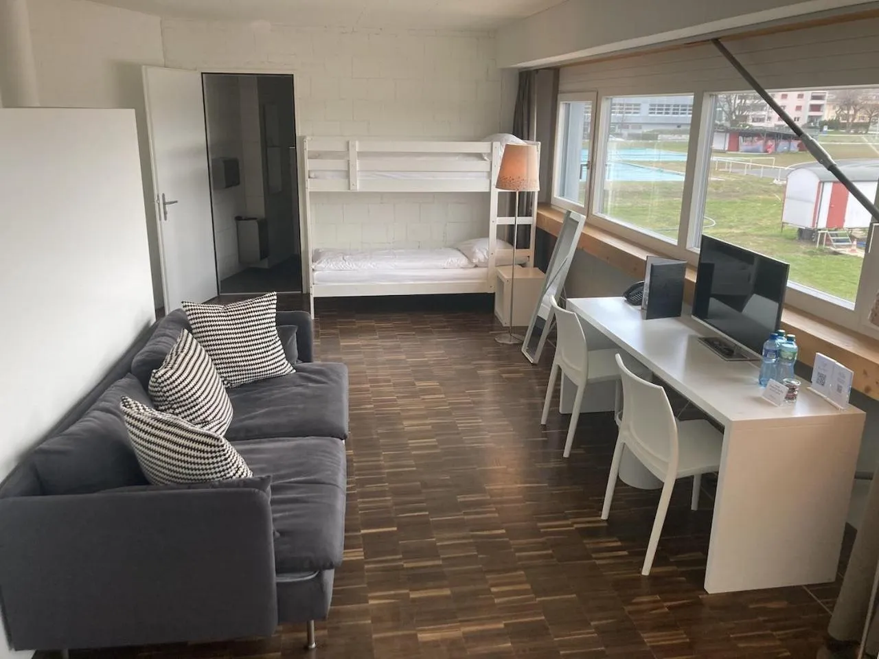 Photo of the whole room, Bed in Hotel Velodrome