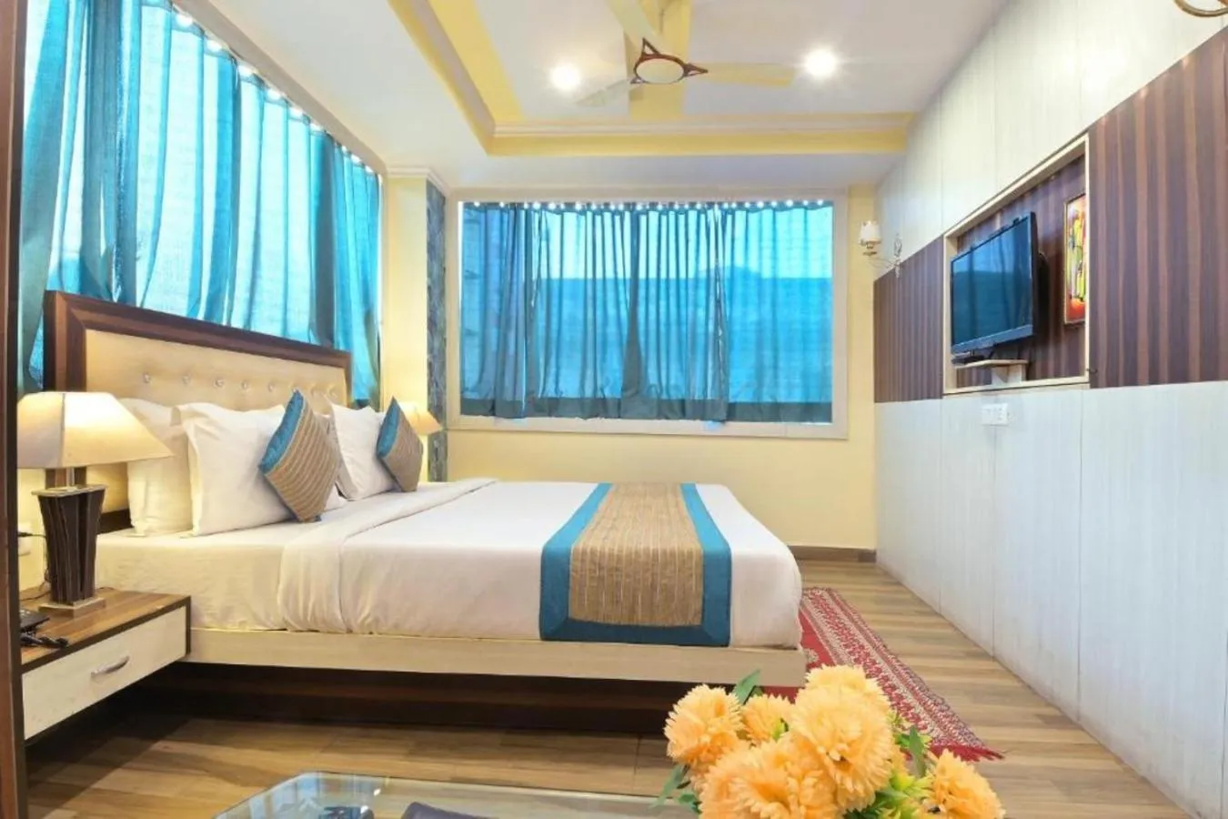 Bed in Hotel Castle Blue New Delhi Near IGI Airport