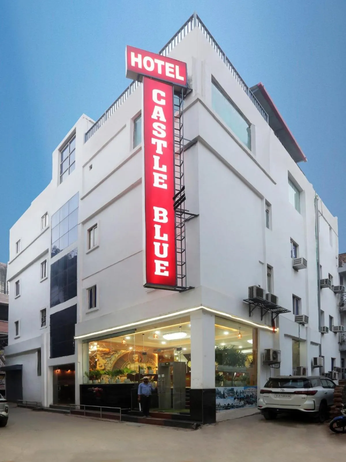 Hotel Castle Blue New Delhi Near IGI Airport