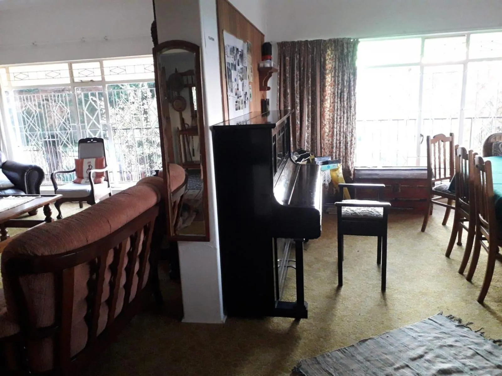 Dining area in AANDRUS BNB