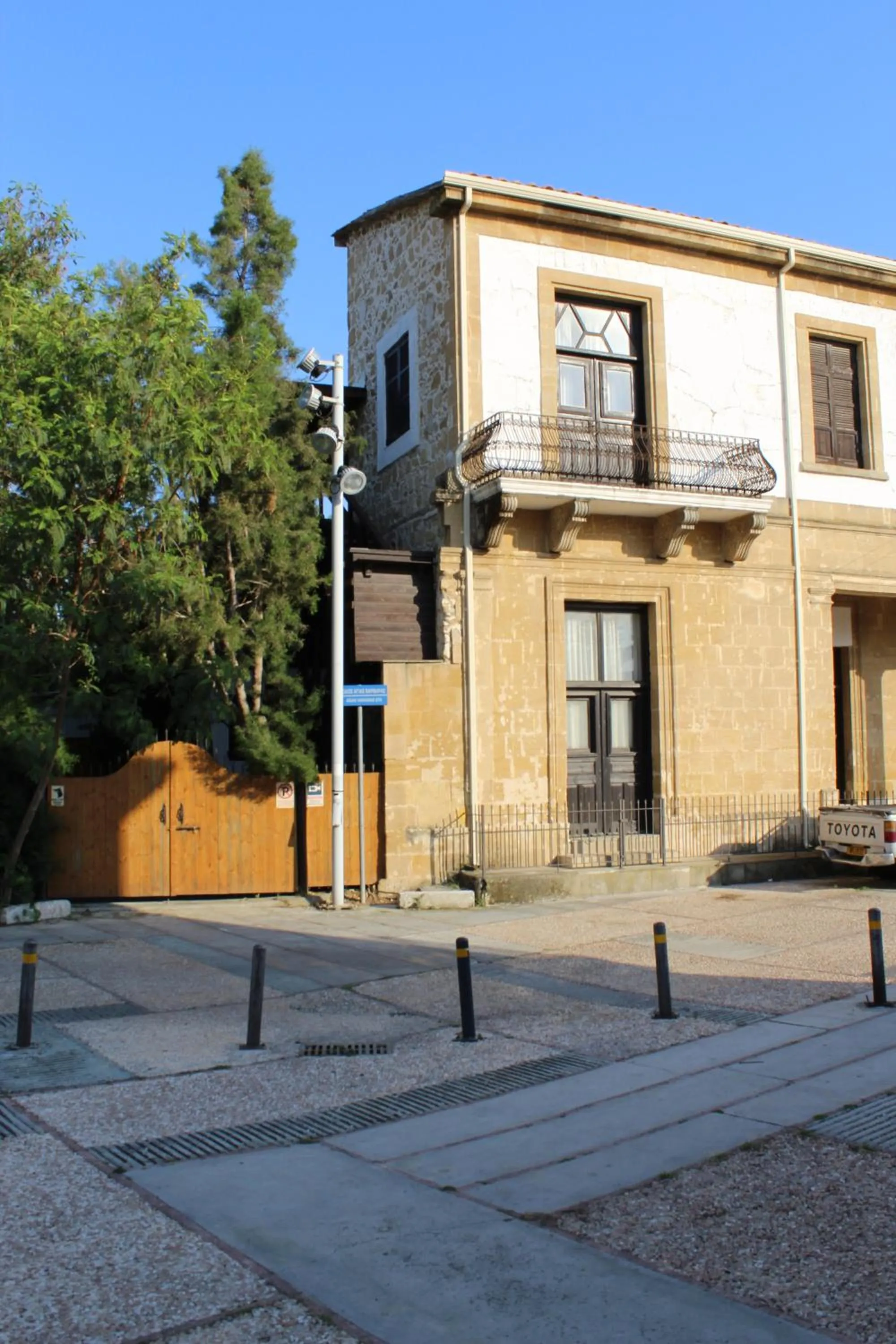 Location in Costas Hostel Action 2