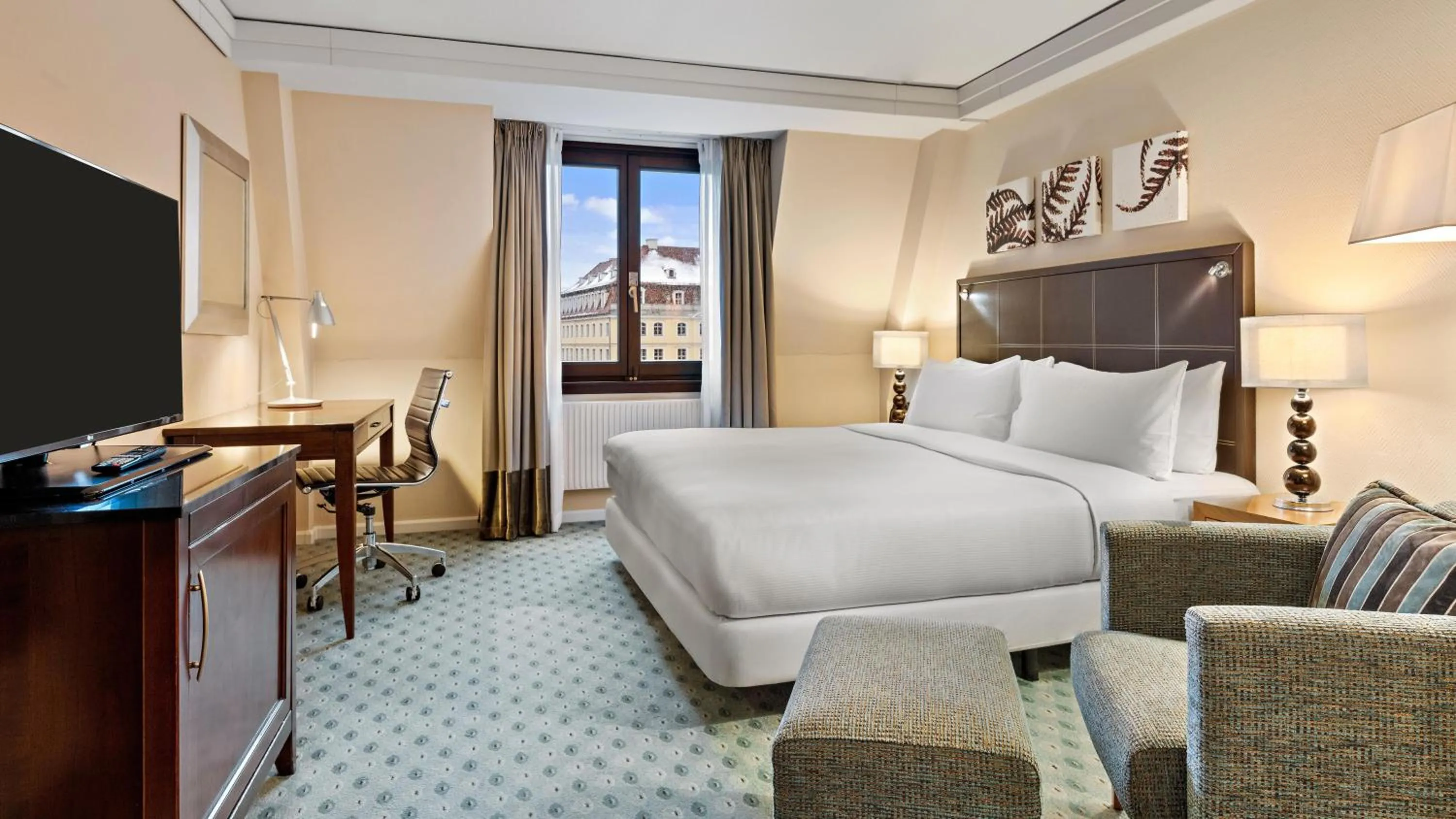 Bed in Hilton Dresden an der Frauenkirche