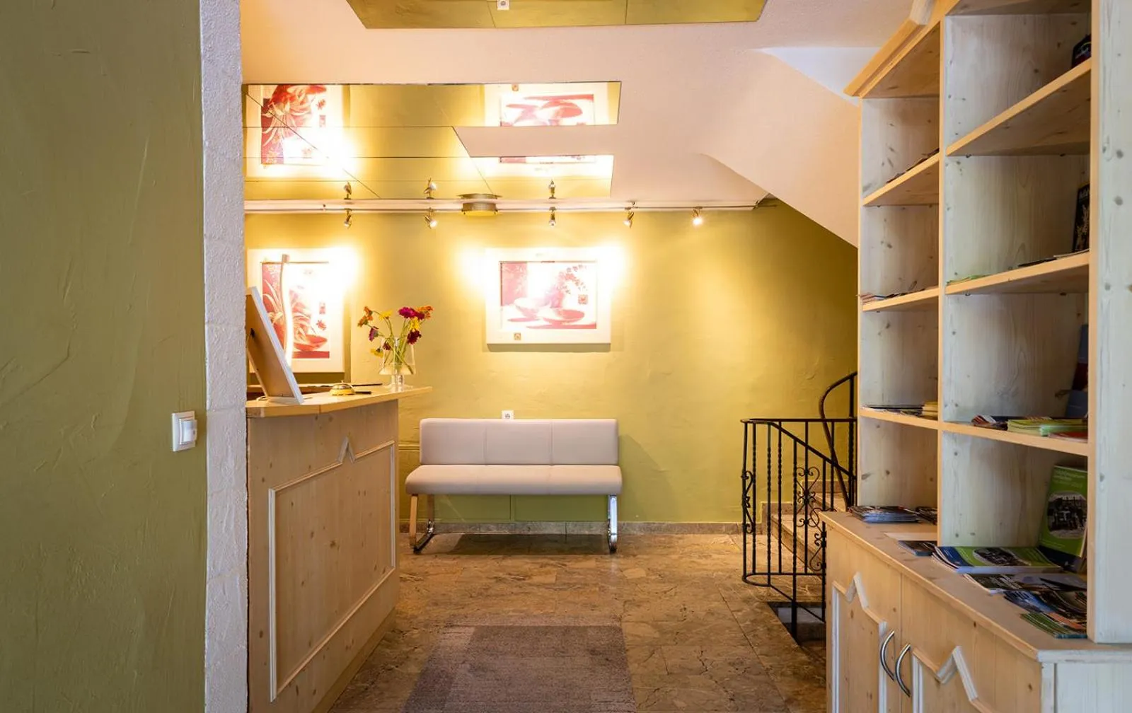 Lobby or reception, Bed in Hotel Alpenhof