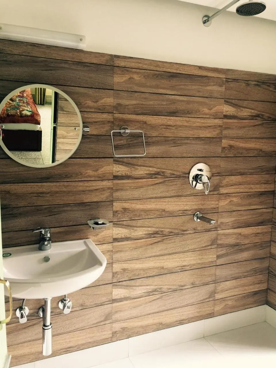 Bathroom in Vamoose Pegs