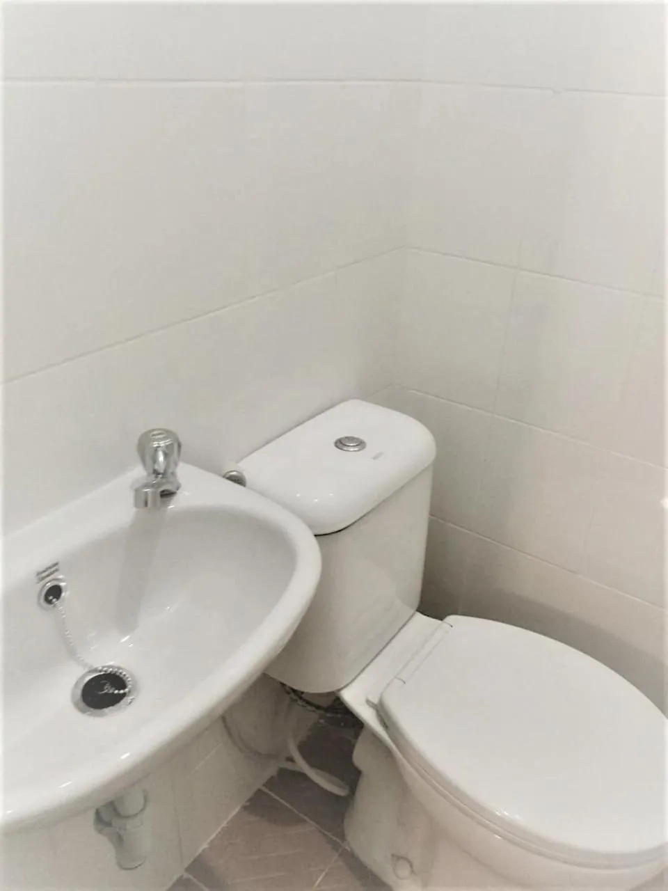 Shower in Susilo Residence 10