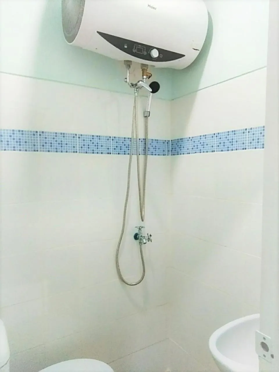 Shower in Susilo Residence 10