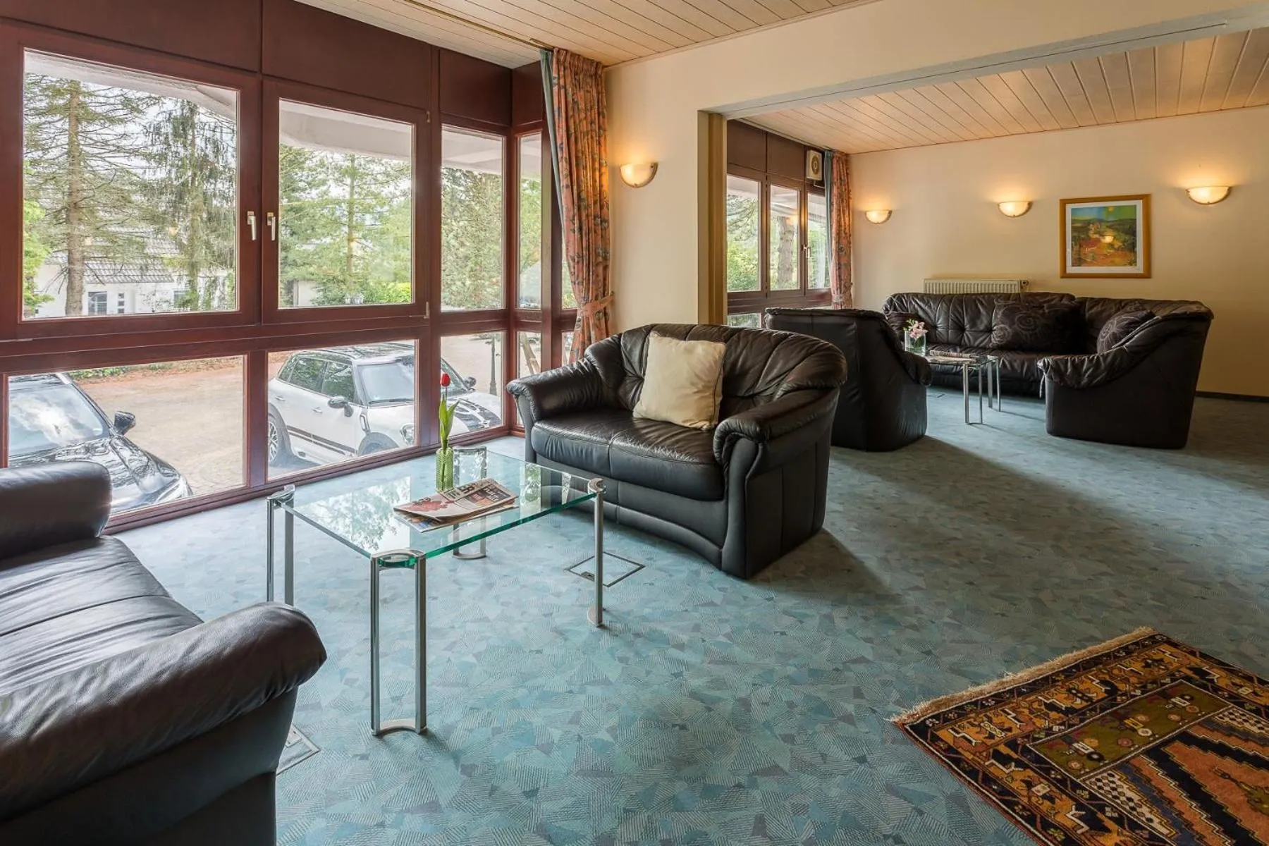 Communal lounge/ TV room in Hotel Tannenhof Haiger