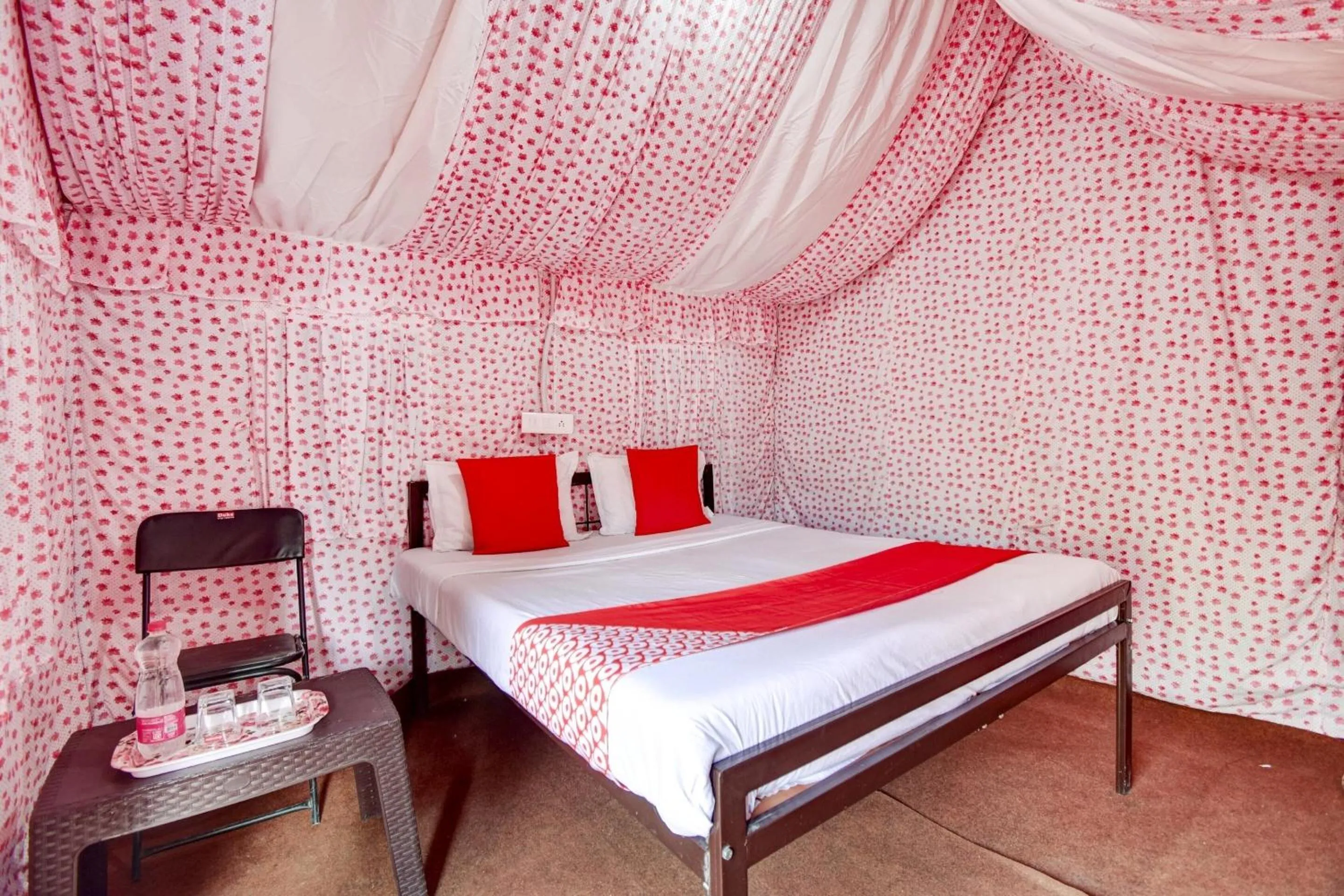 Bedroom, Bed in Hotel O by OYO Pine Tree