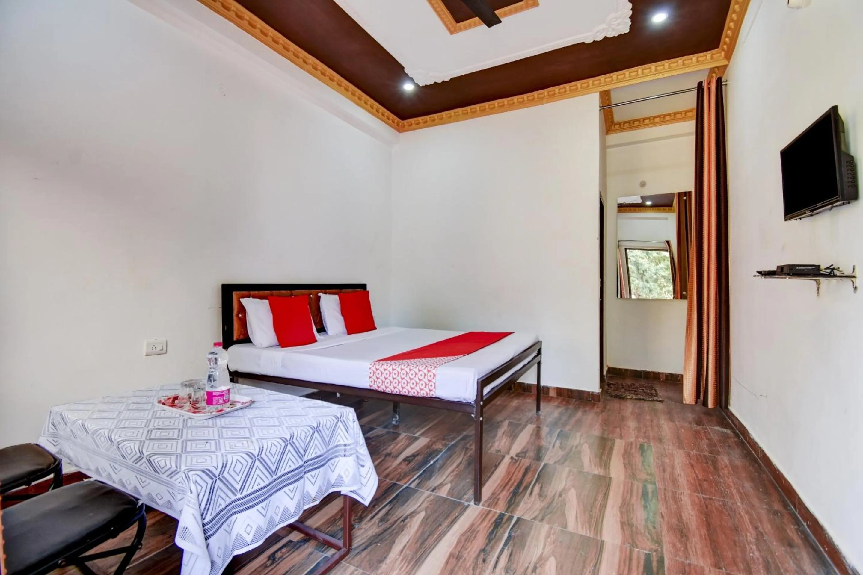 Bedroom, Bed in Hotel O by OYO Pine Tree