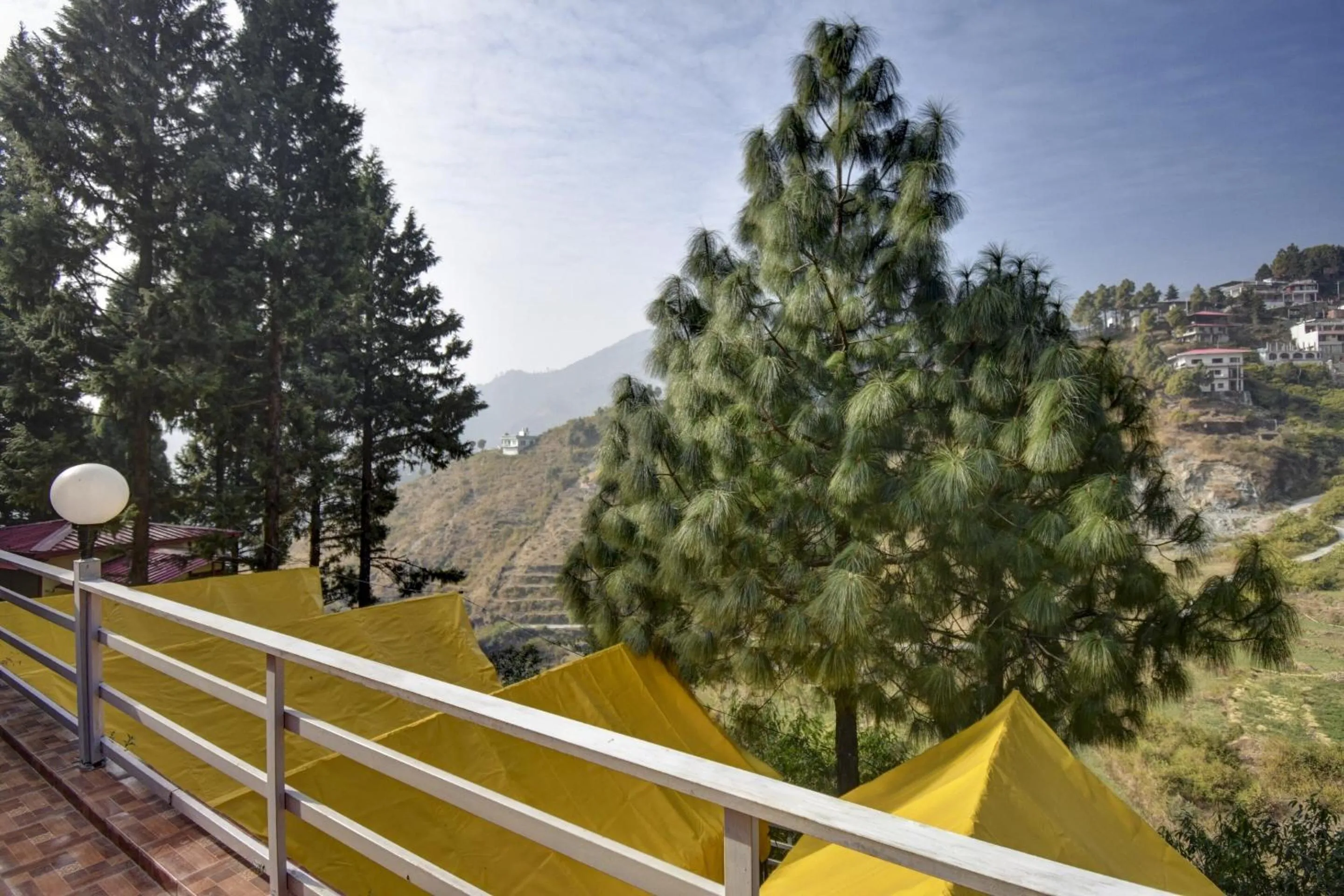 Lobby or reception in Hotel O by OYO Pine Tree