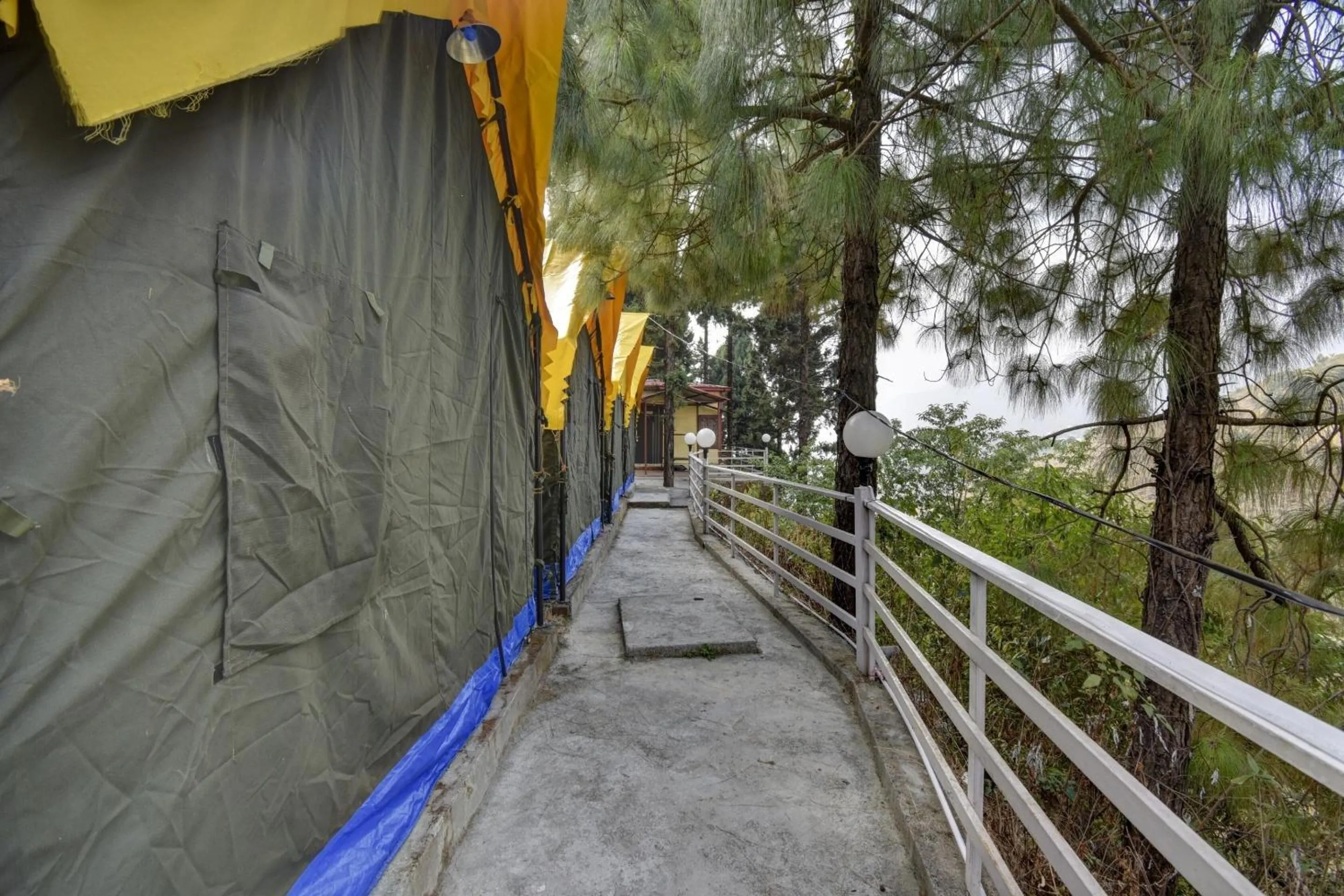 Lobby or reception in Hotel O by OYO Pine Tree