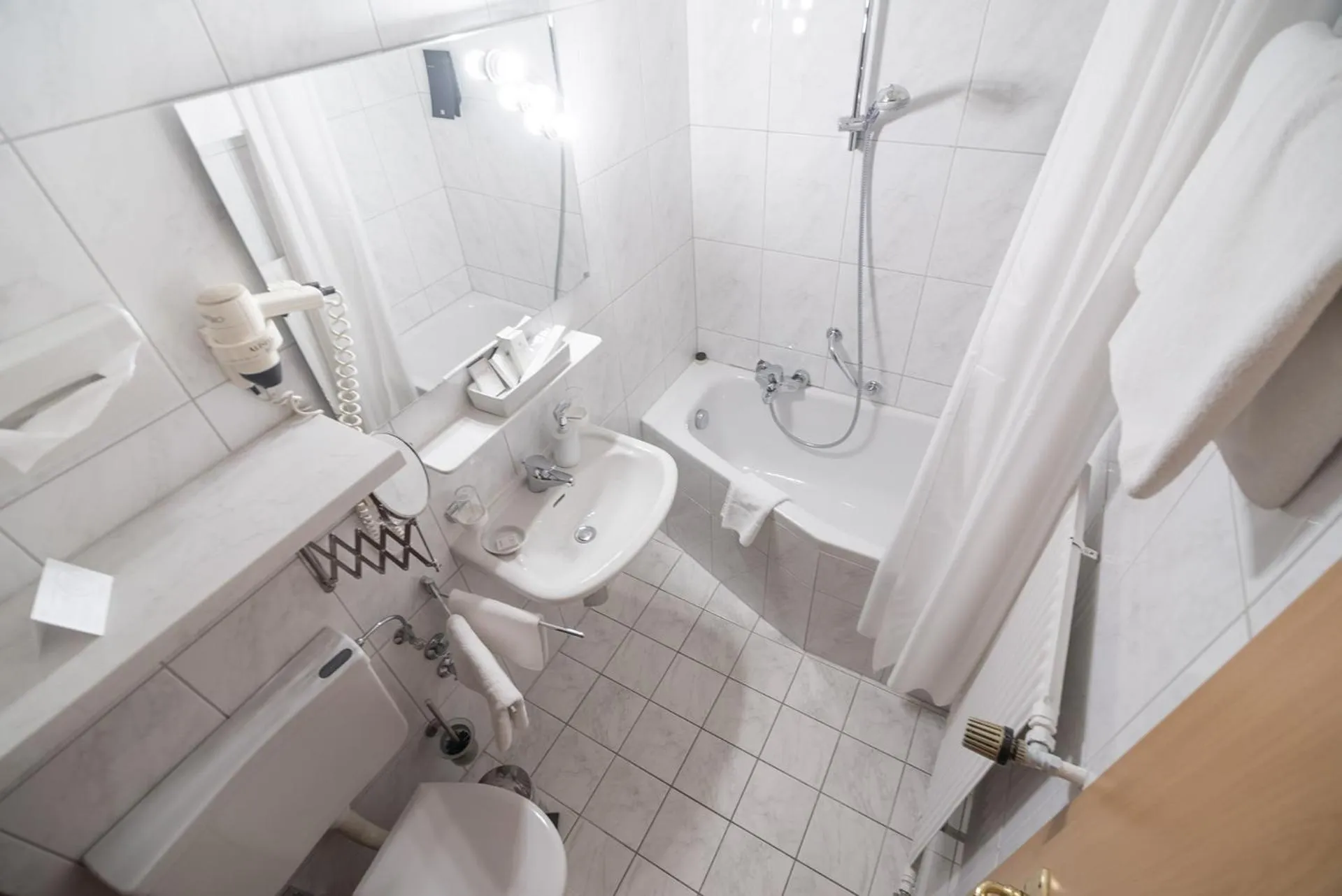 Bathroom in Hotel Etol - Superior